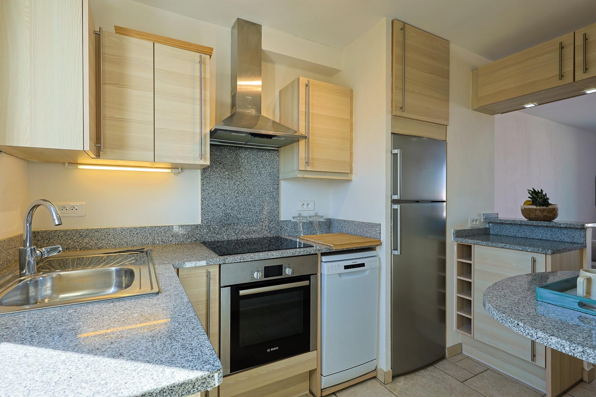 Photo 6 of the listing.