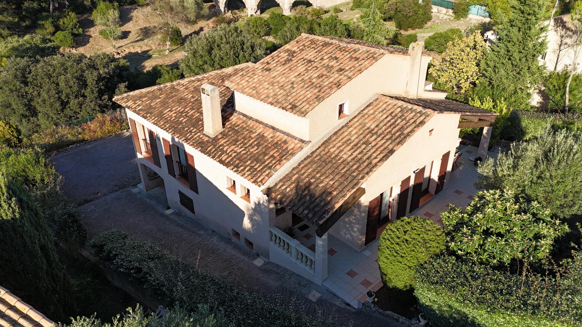 Photo 15 of the listing.