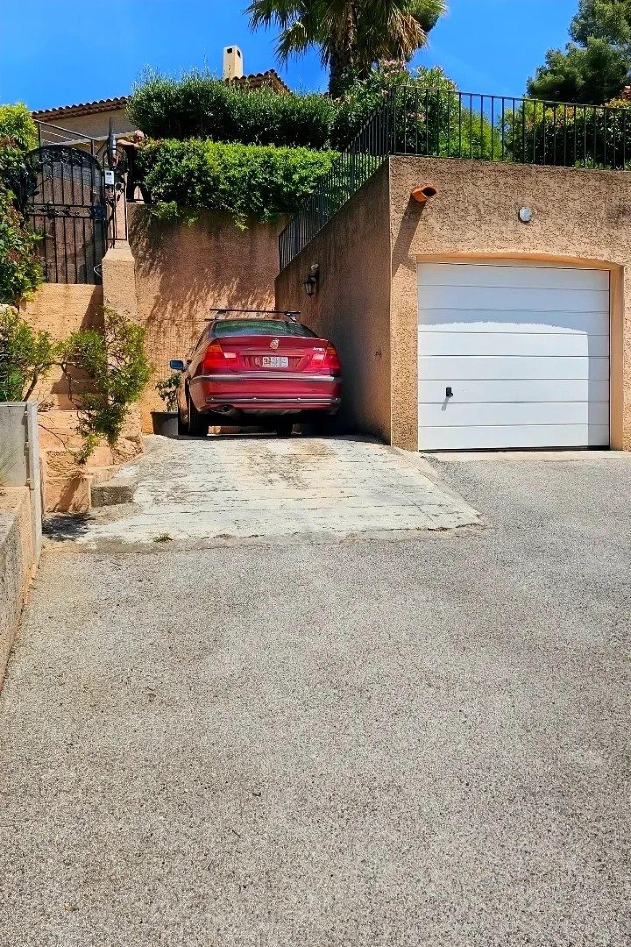 Photo 12 of the listing.