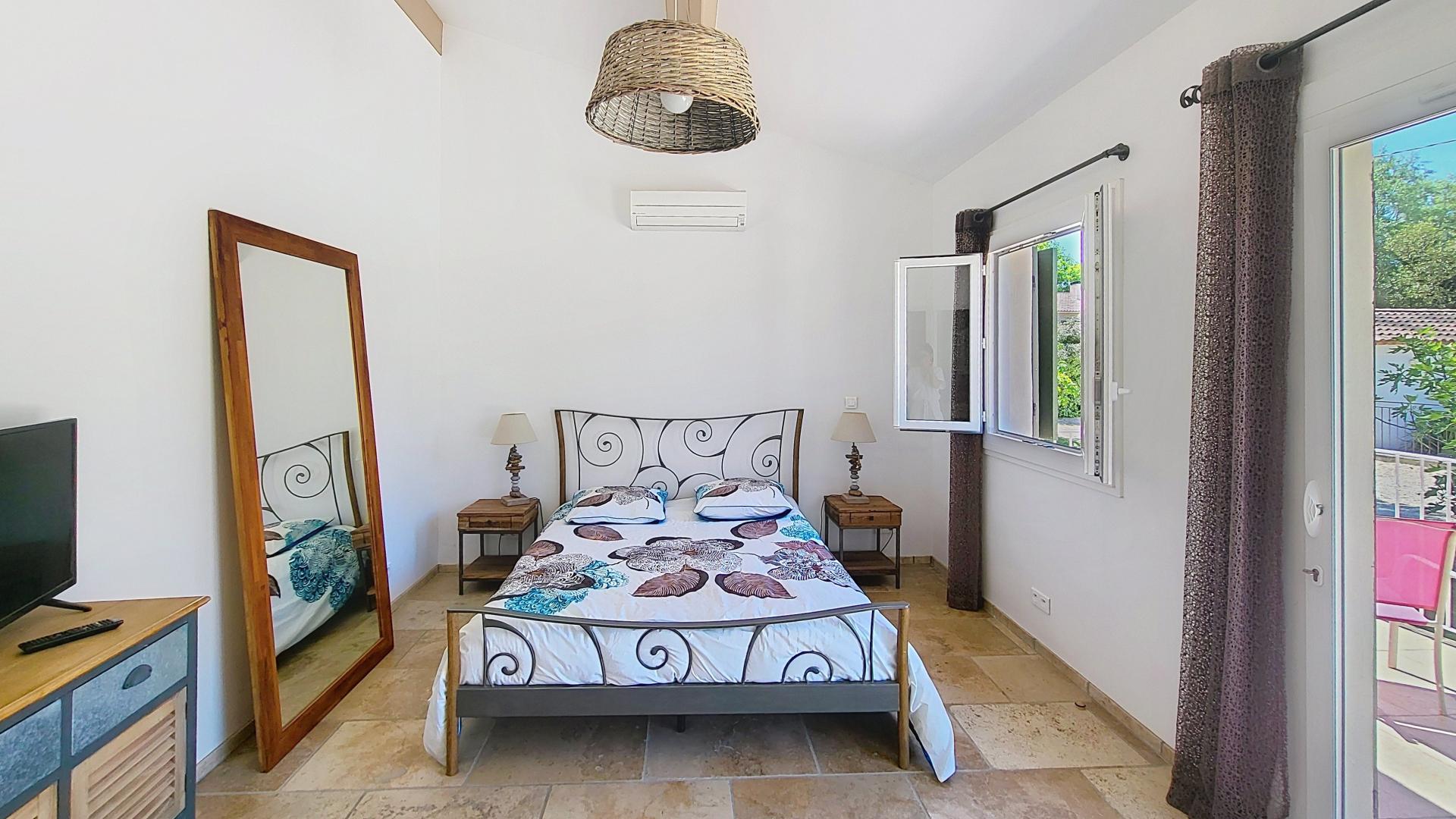 Photo 11 of the listing.