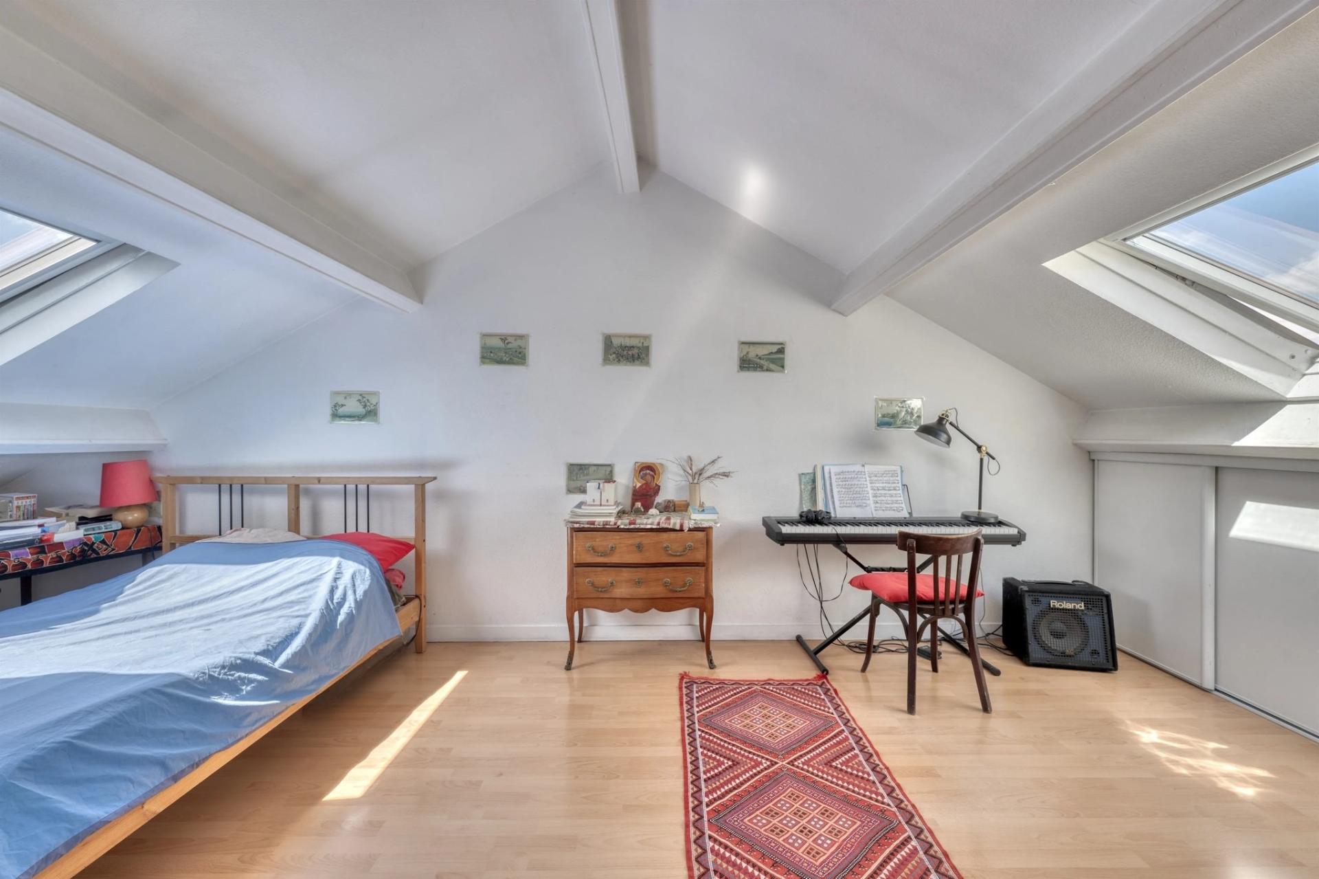 Photo 15 of the listing.