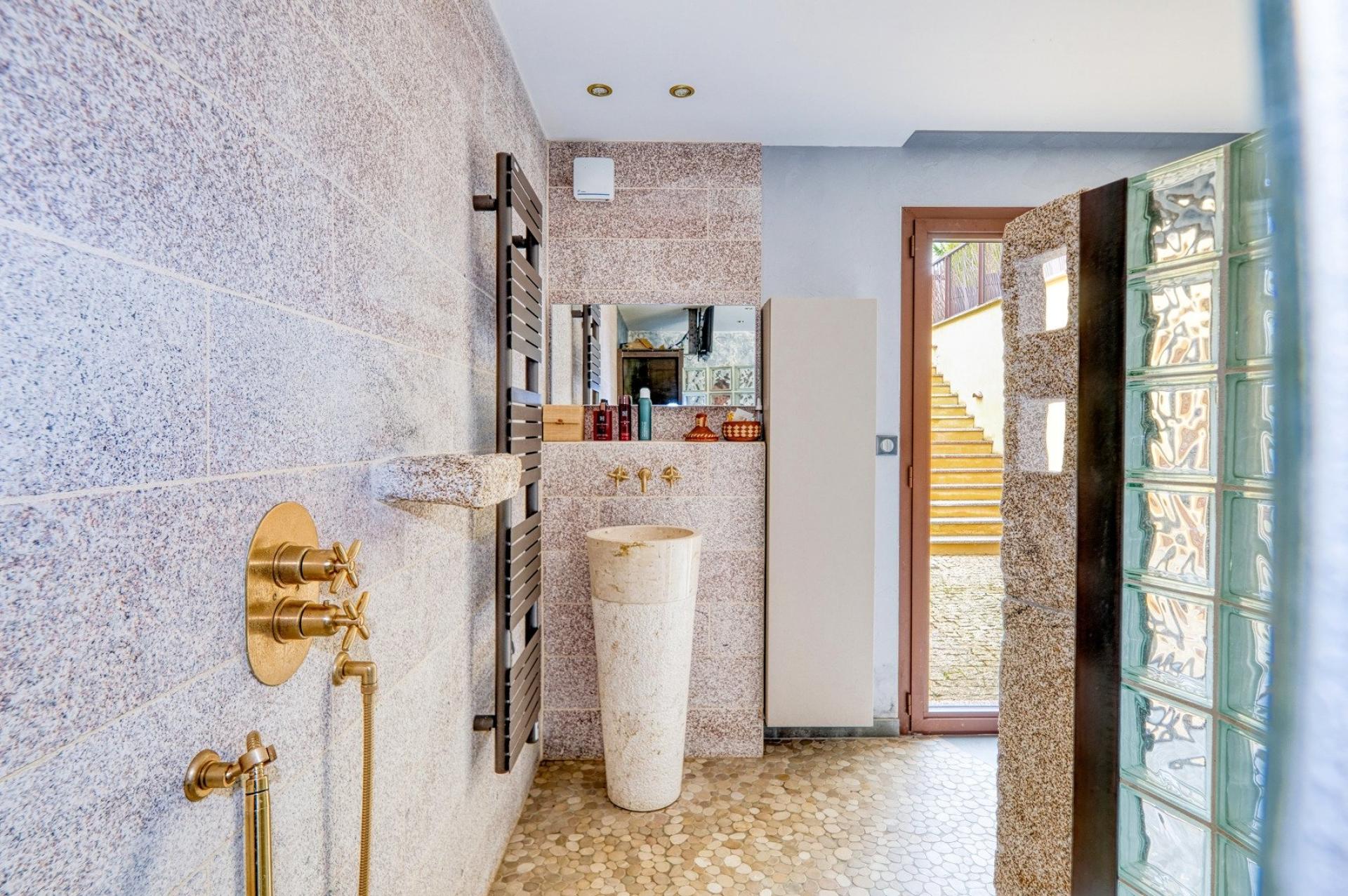 Photo 12 de l'annonce.