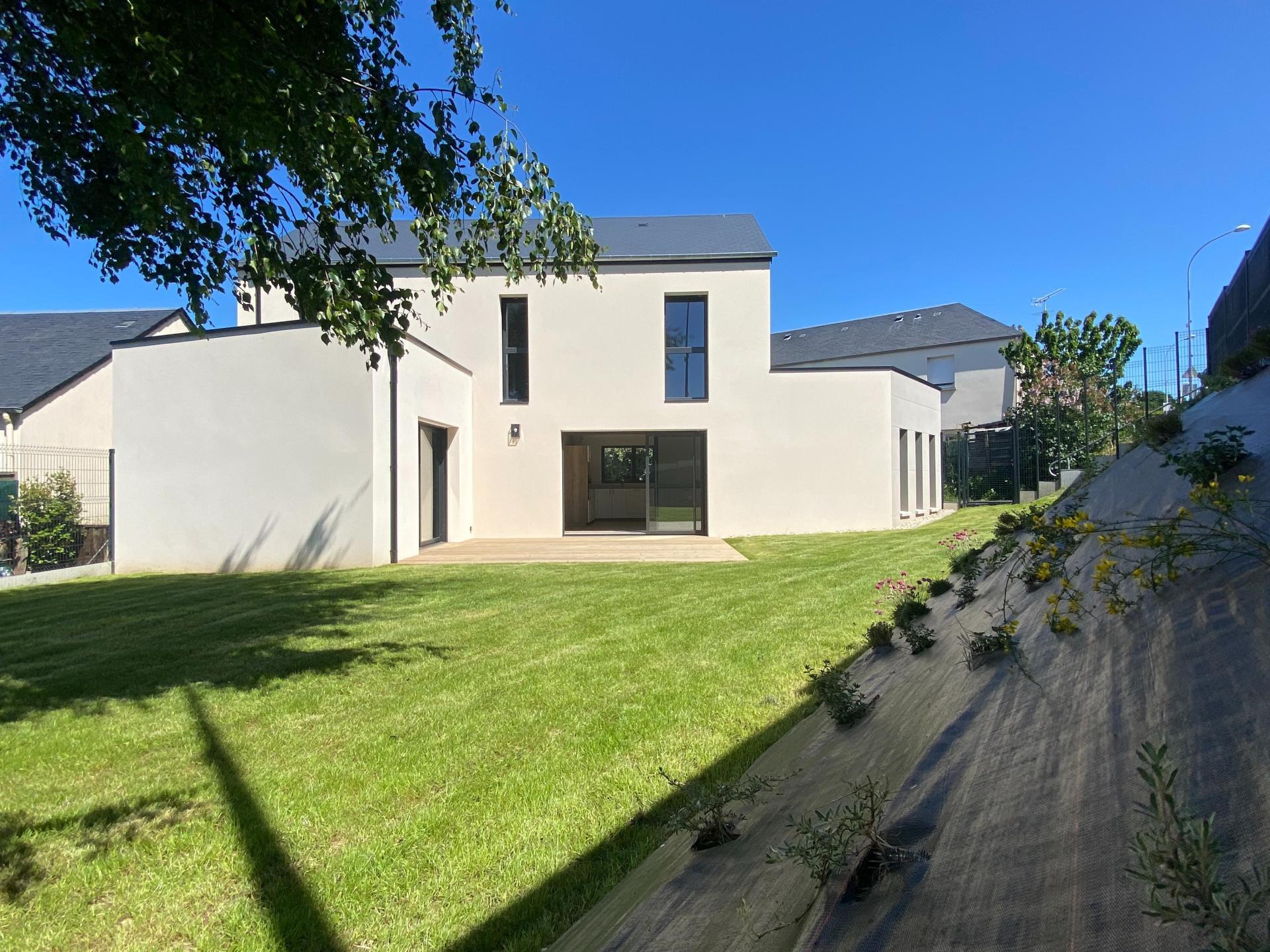 Photo 13 of the listing.