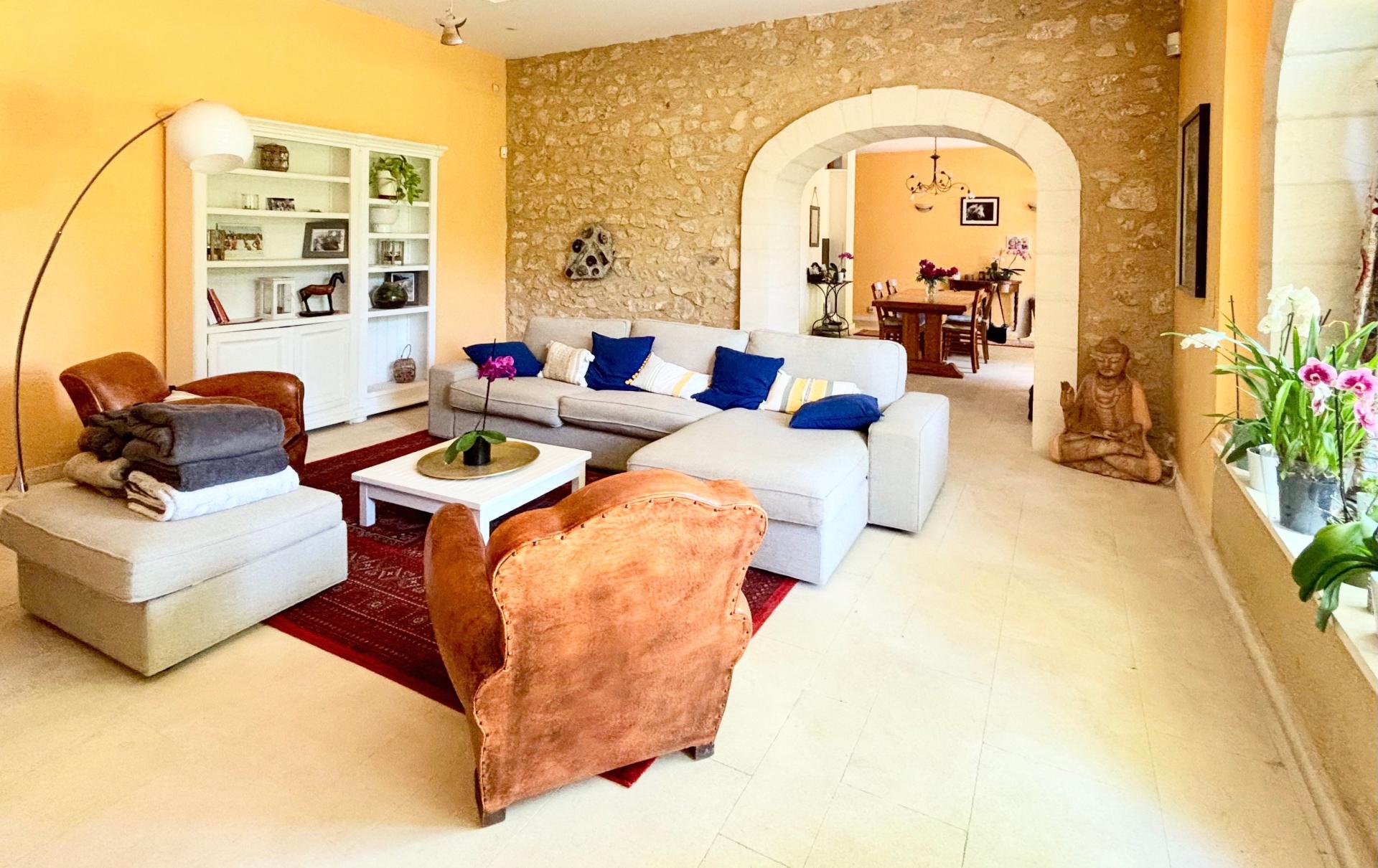 Photo 6 of the listing.