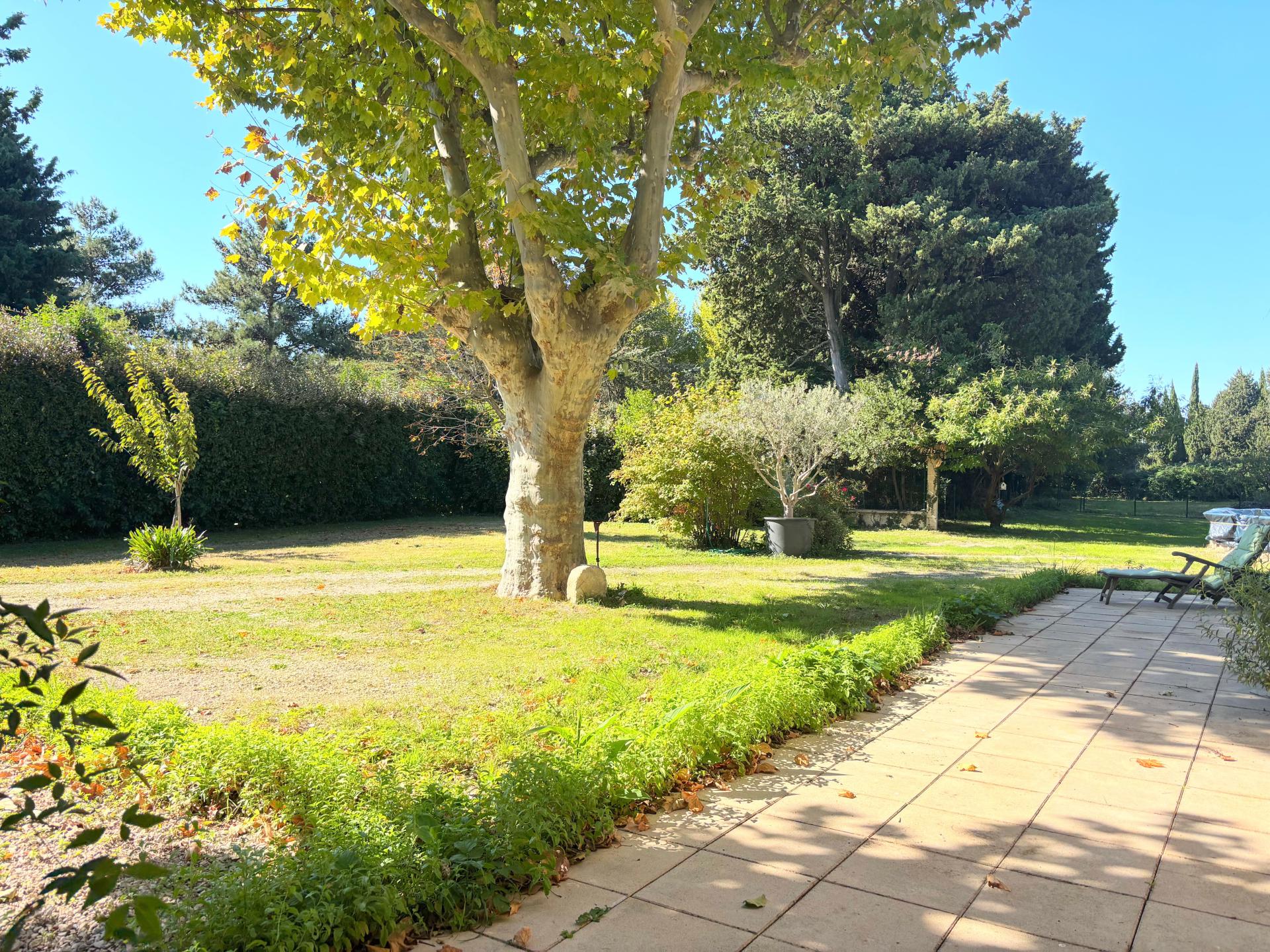 Photo 2 of the listing.