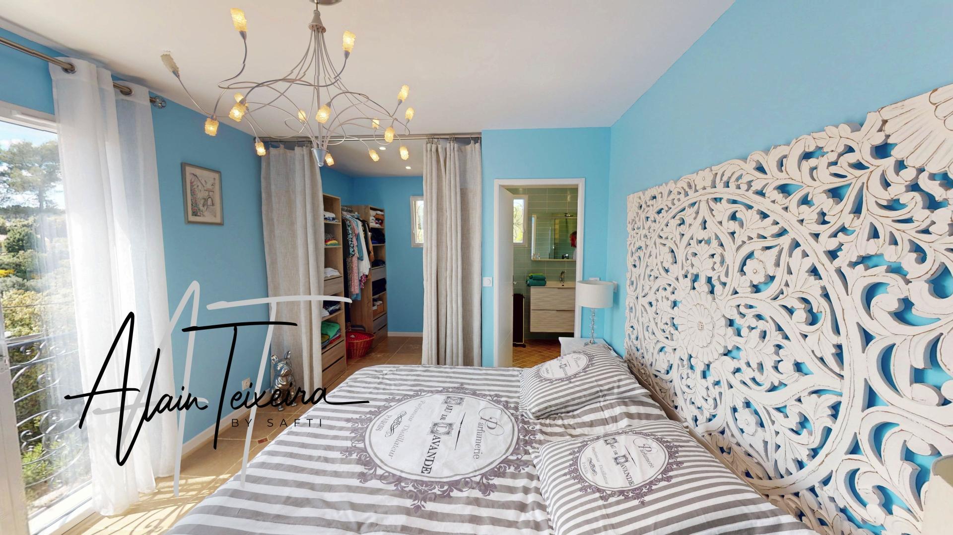 Photo 6 of the listing.