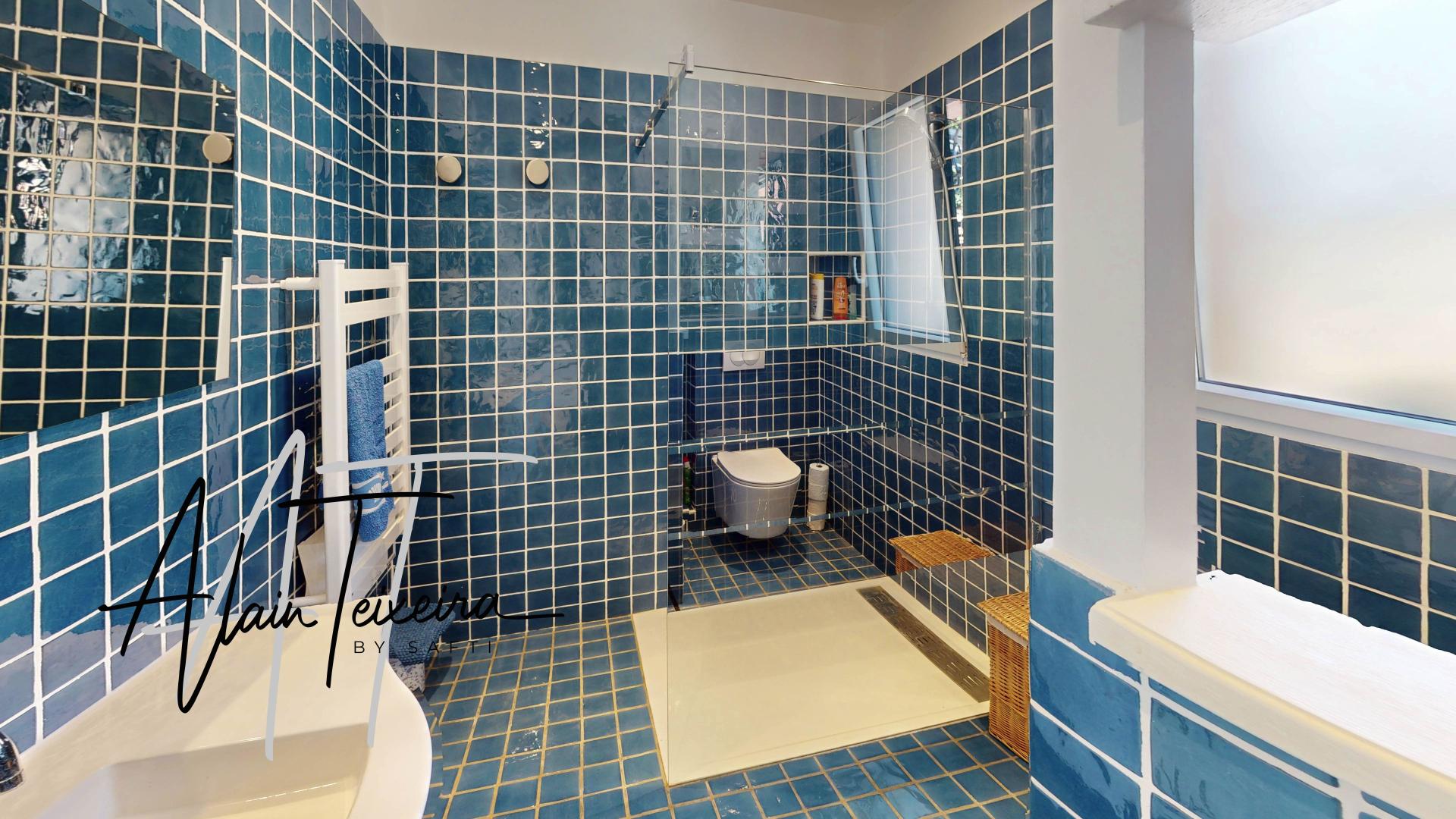 Photo 9 of the listing.