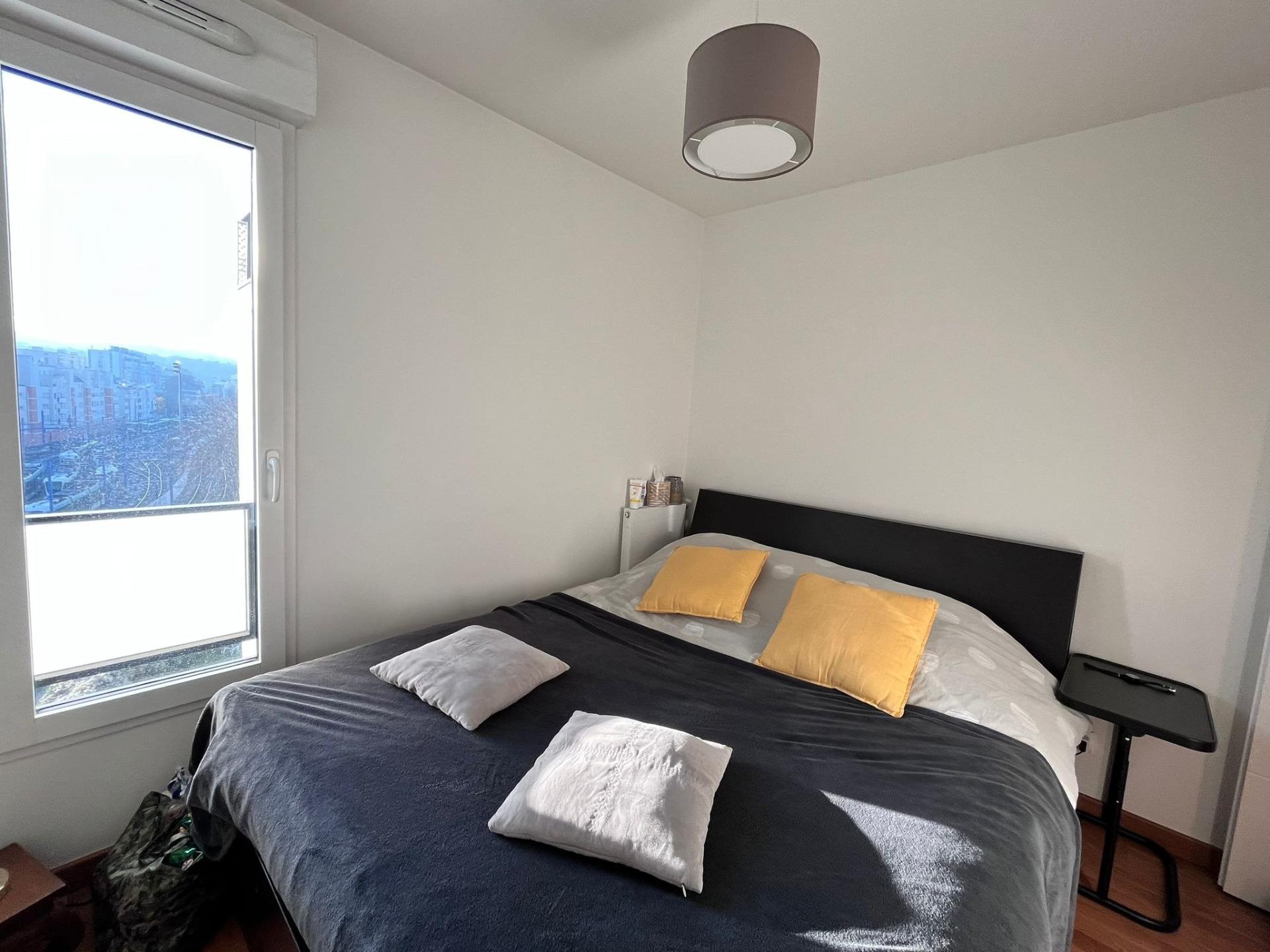 Photo 5 of the listing.