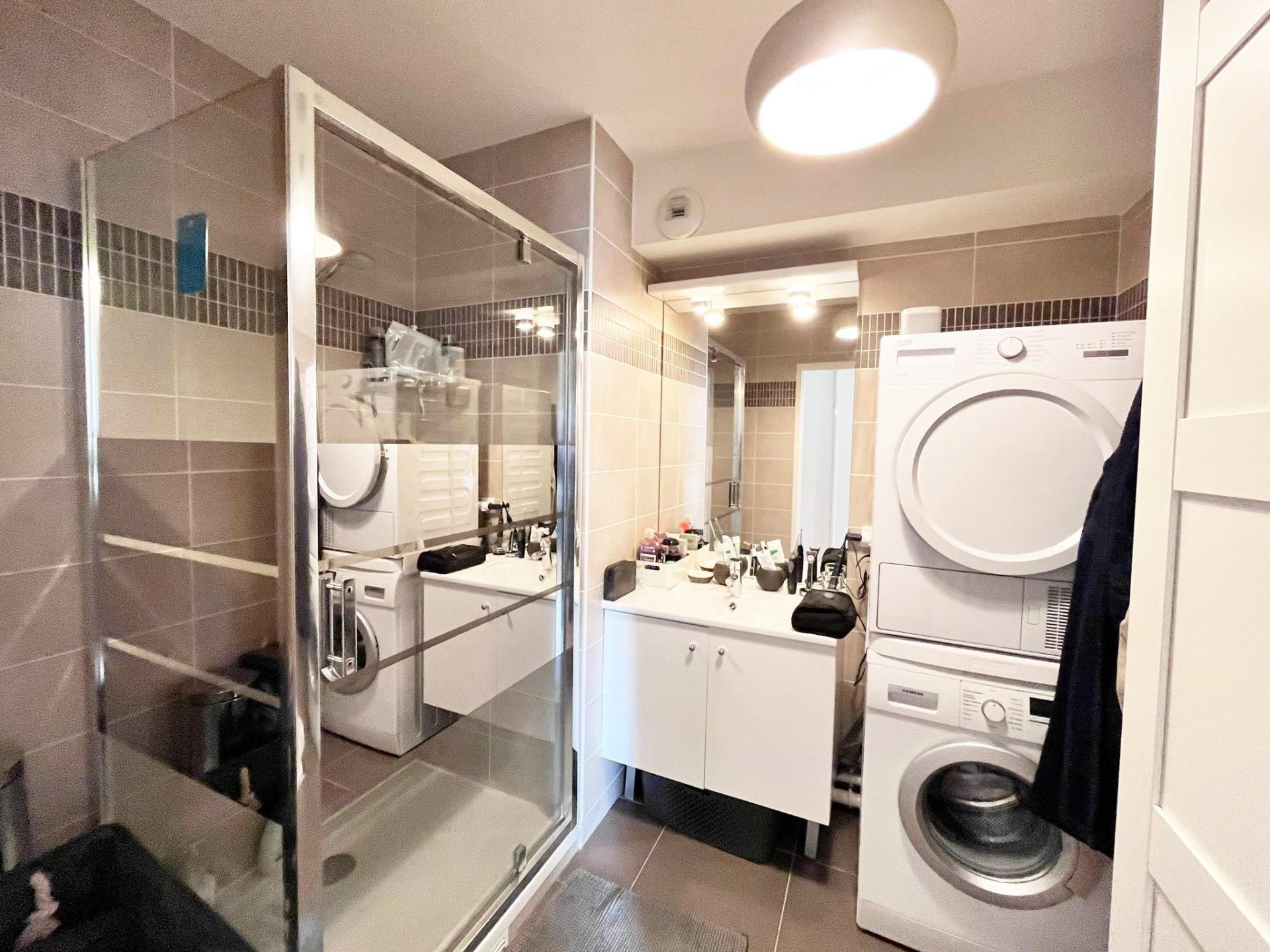 Photo 9 of the listing.