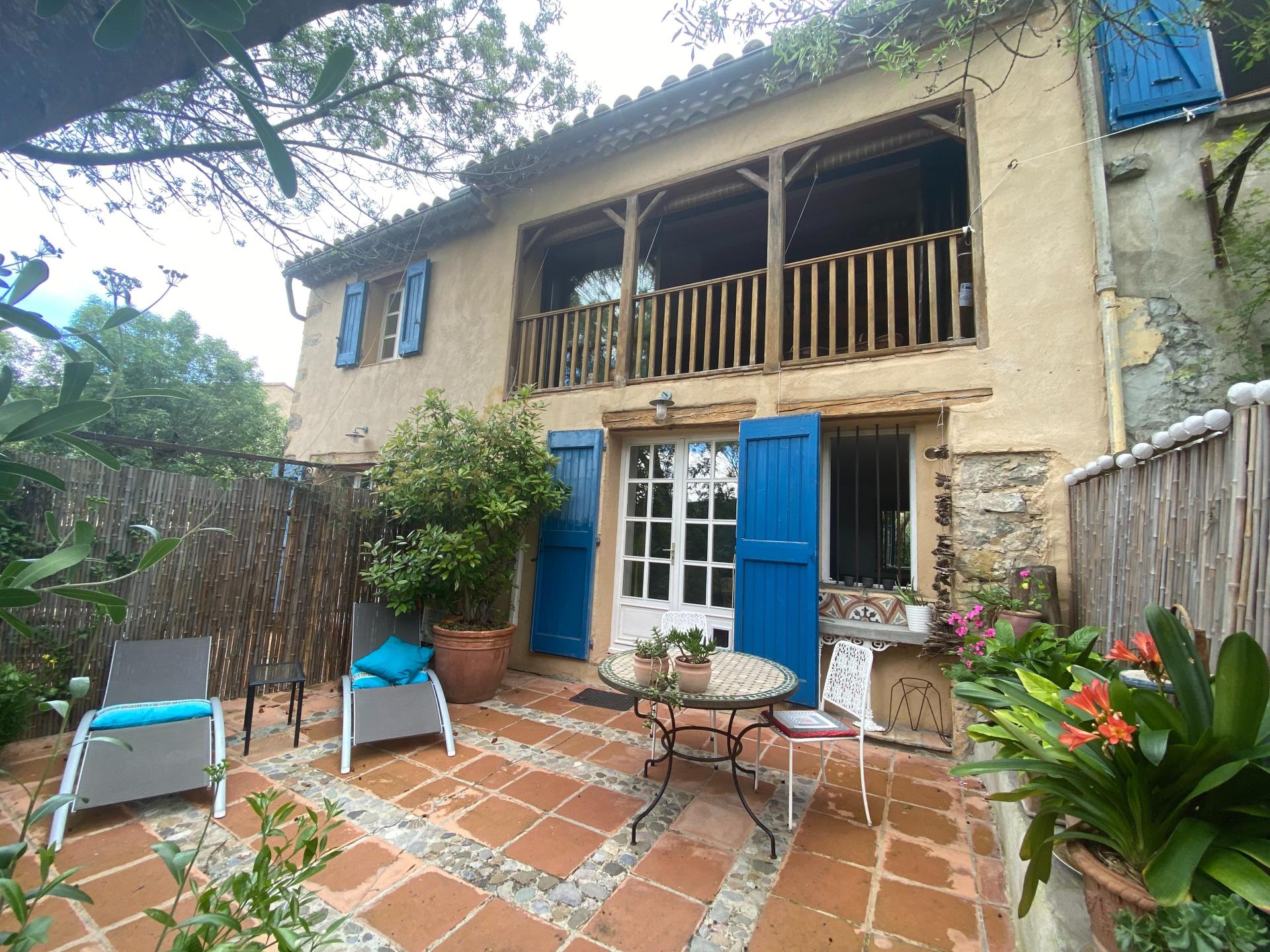 Photo 9 of the listing.