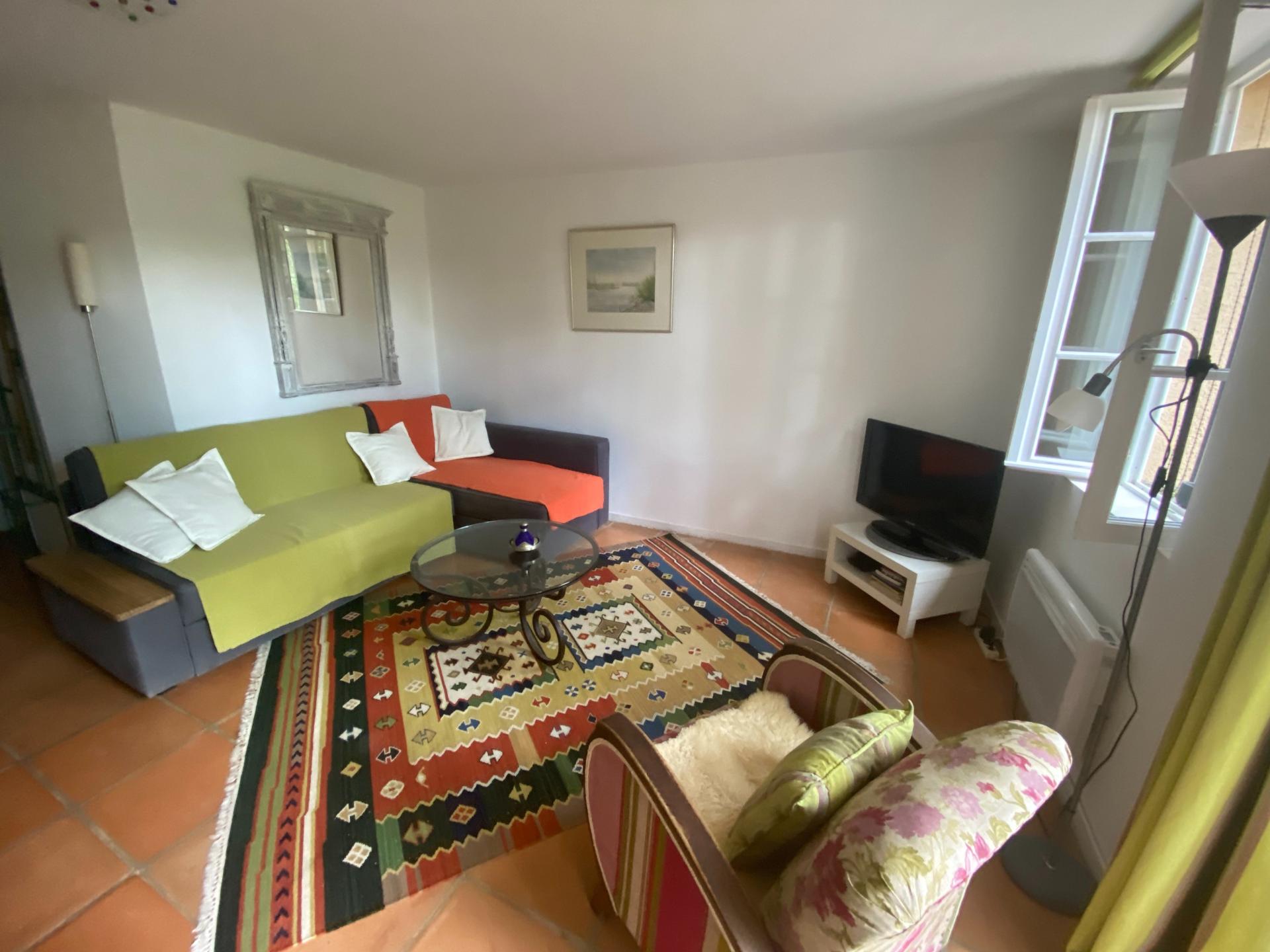 Photo 6 of the listing.