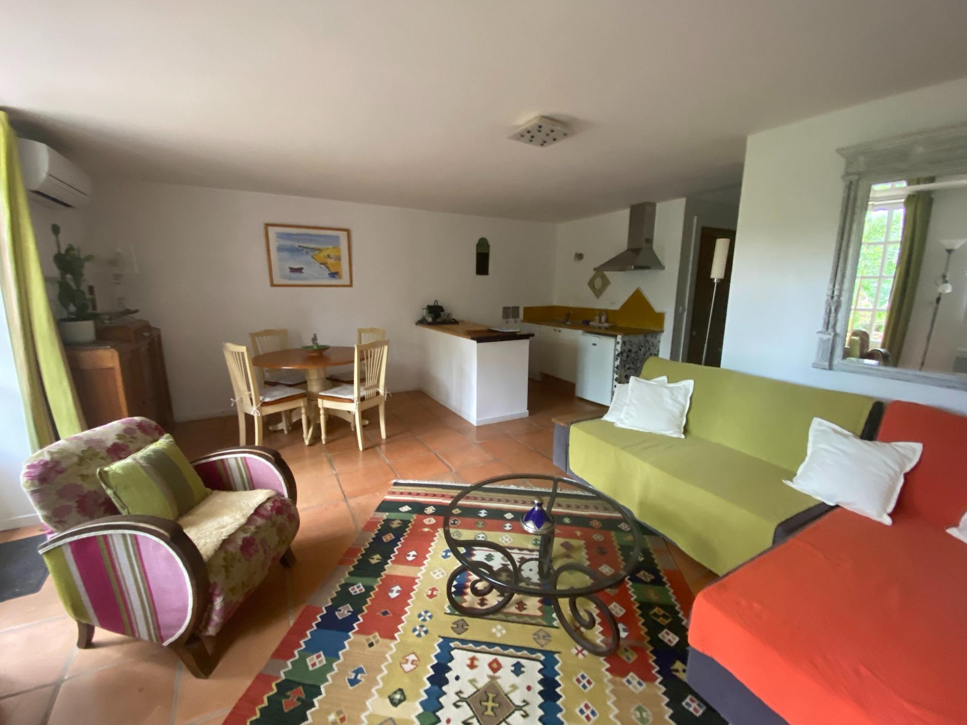 Photo 2 of the listing.