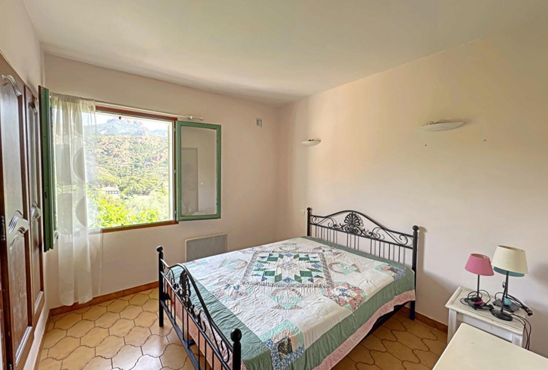 Photo 6 of the listing.