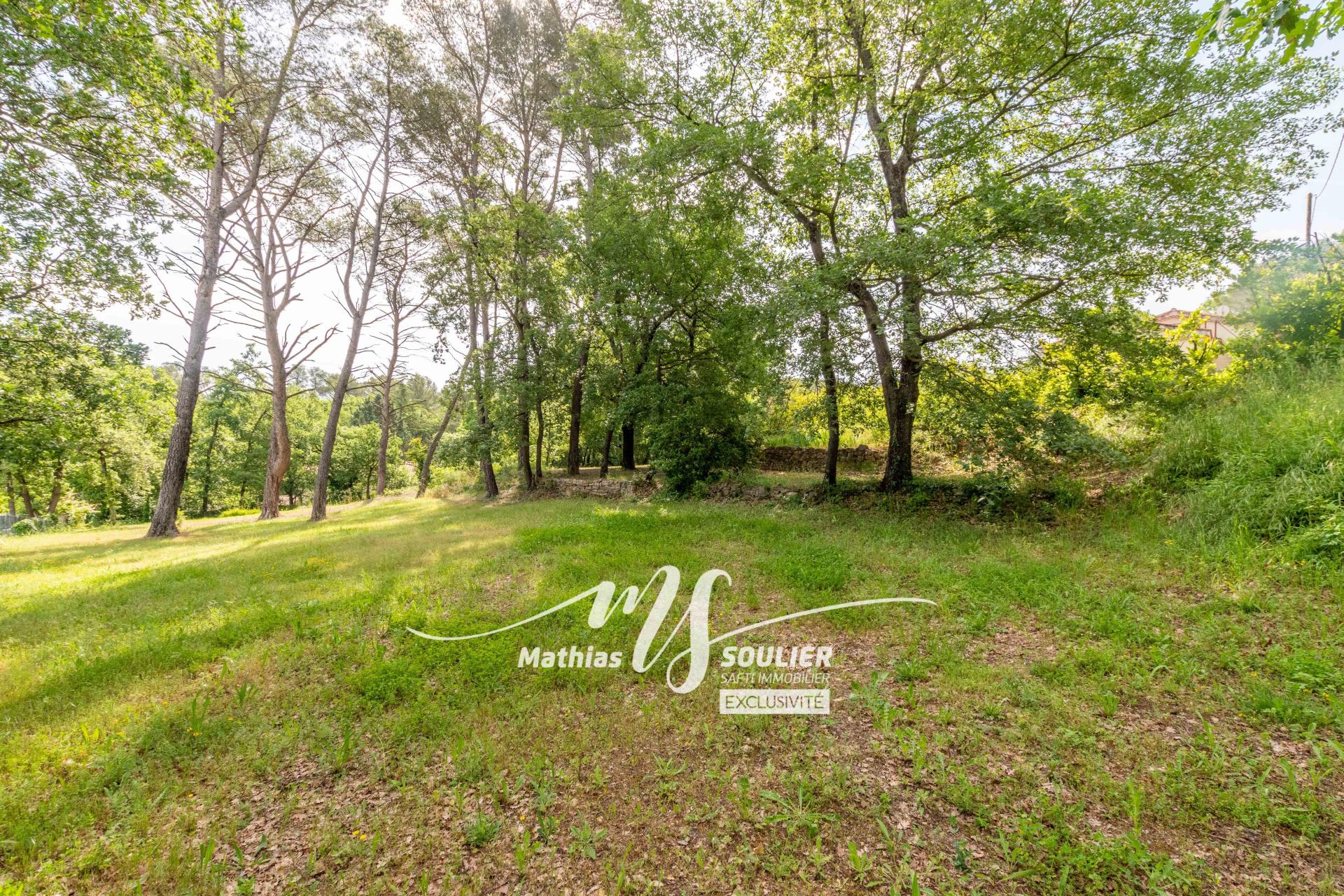 Photo 15 of the listing.