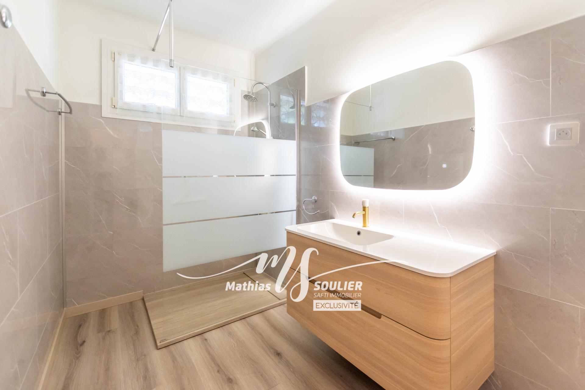 Photo 9 of the listing.