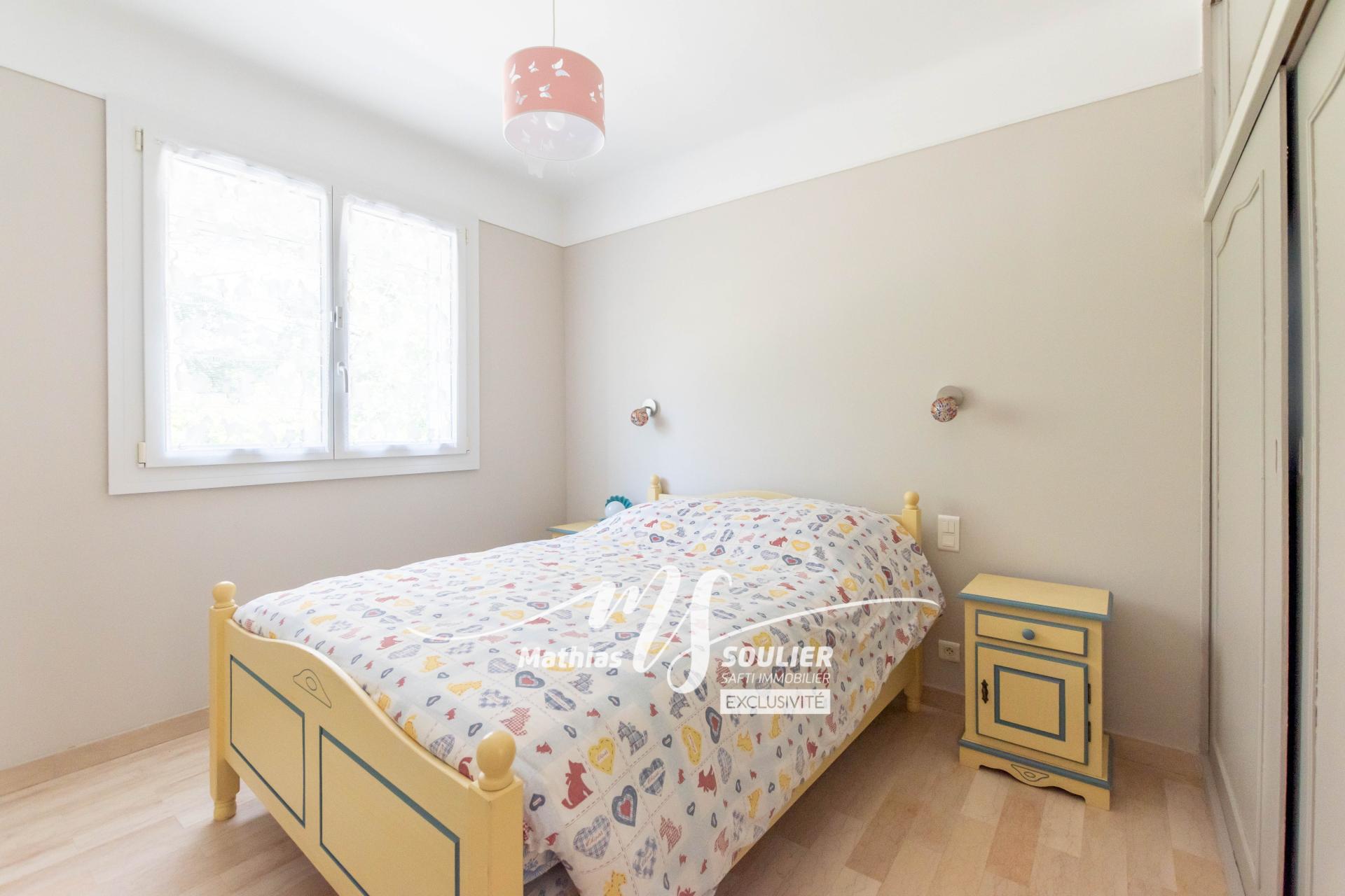 Photo 13 of the listing.