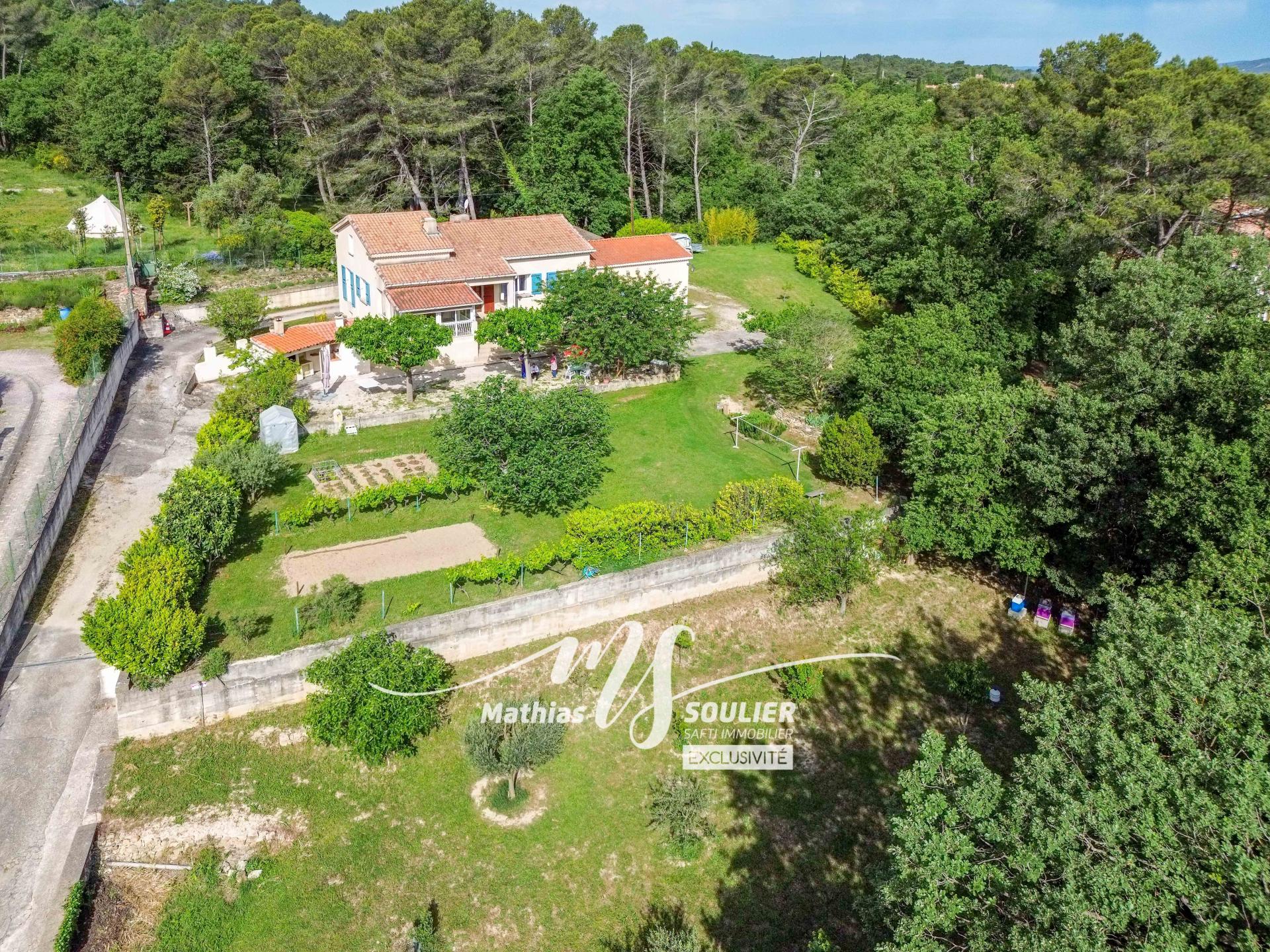 Photo 3 of the listing.