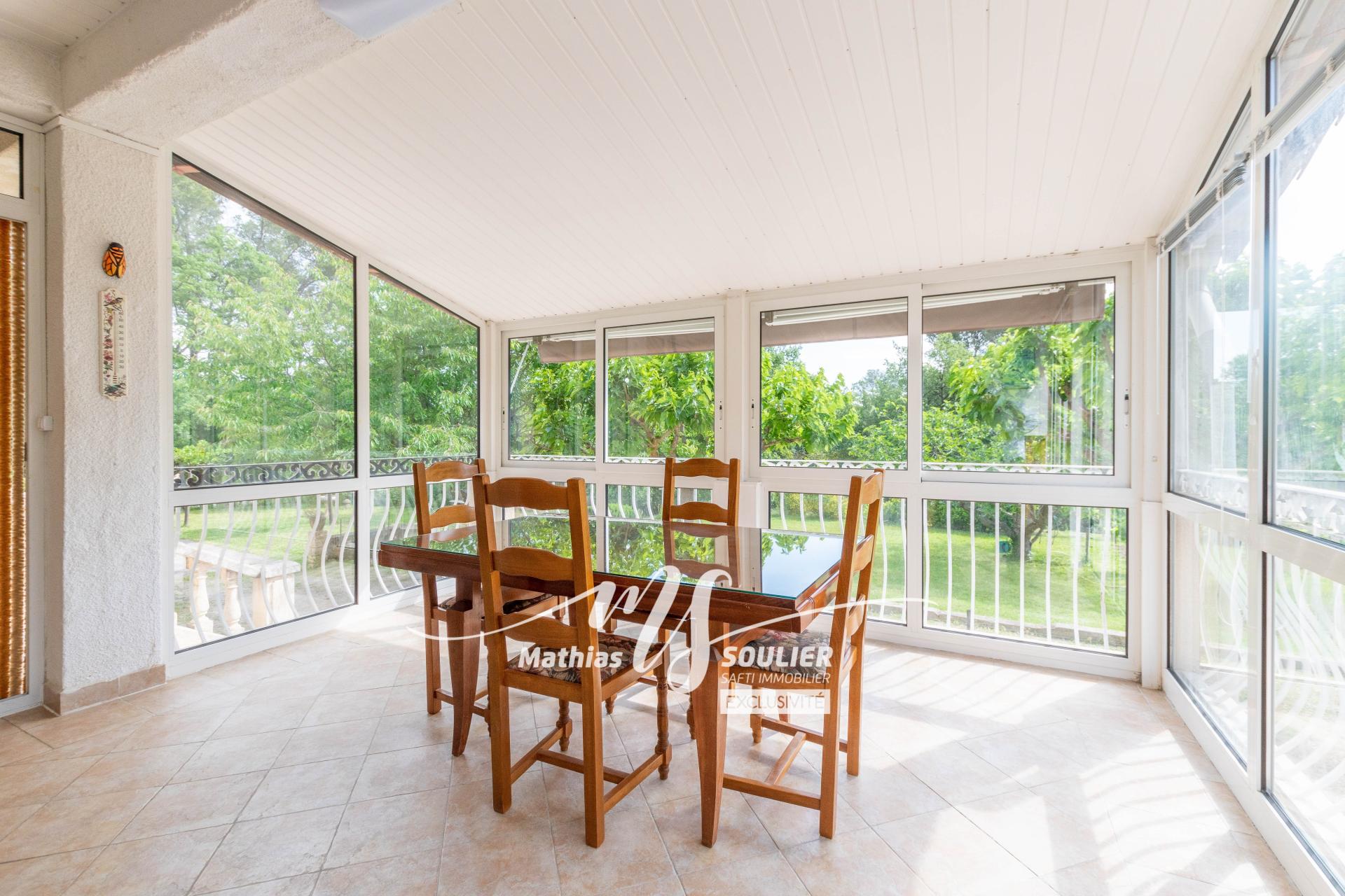 Photo 10 of the listing.