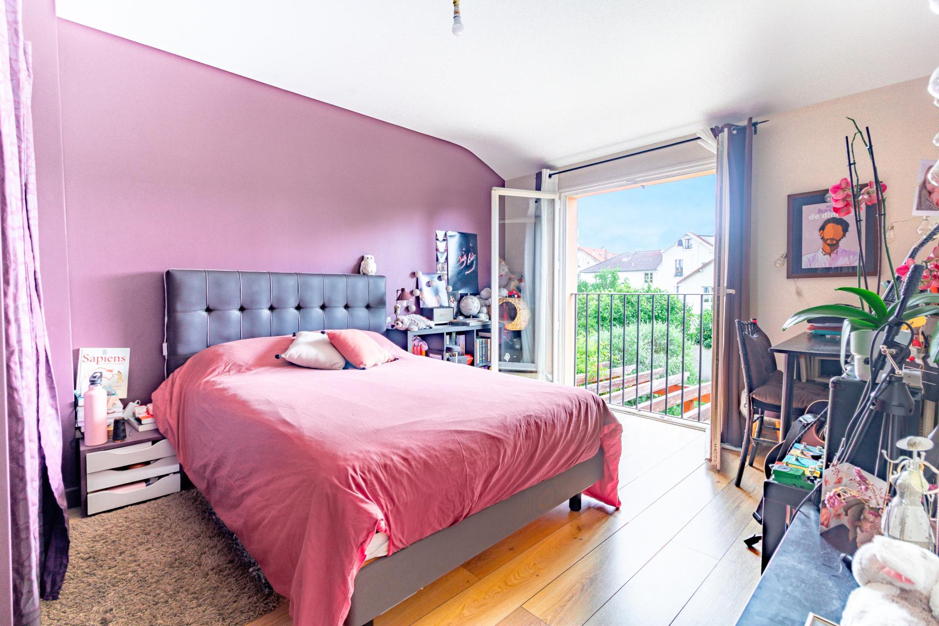 Photo 9 of the listing.