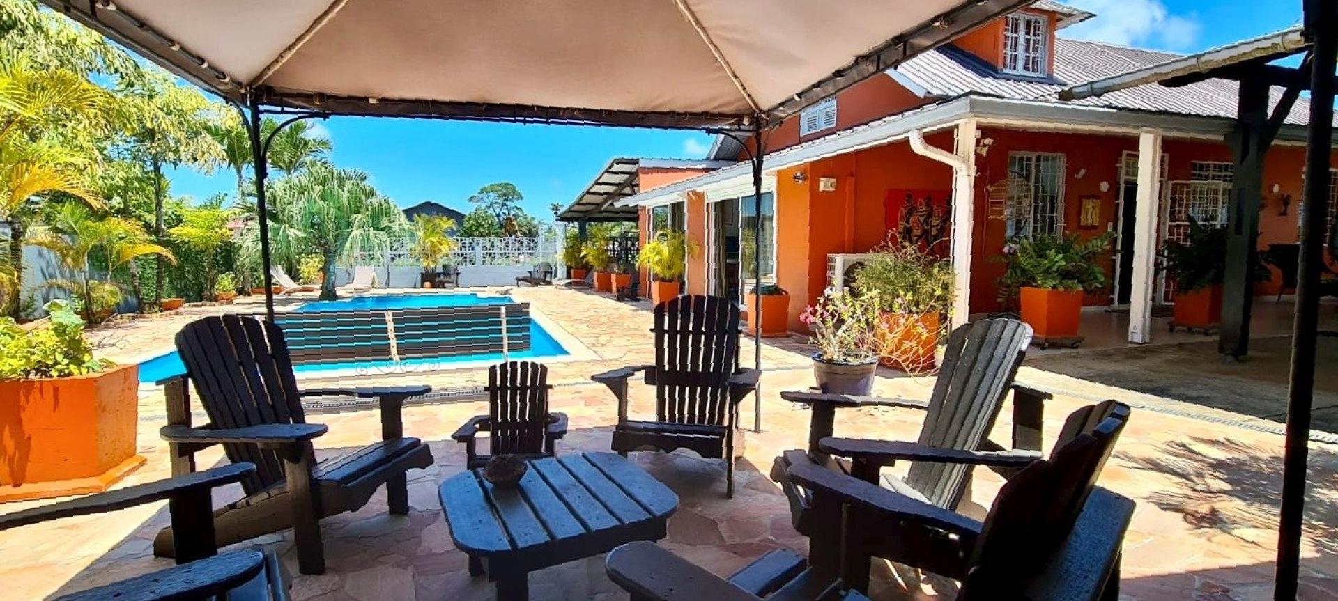 Photo 11 of the listing.