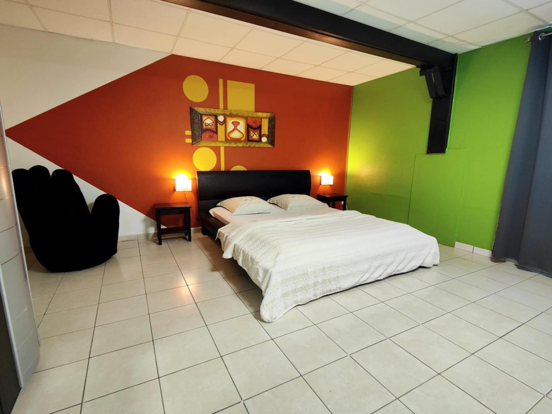 Photo 9 of the listing.