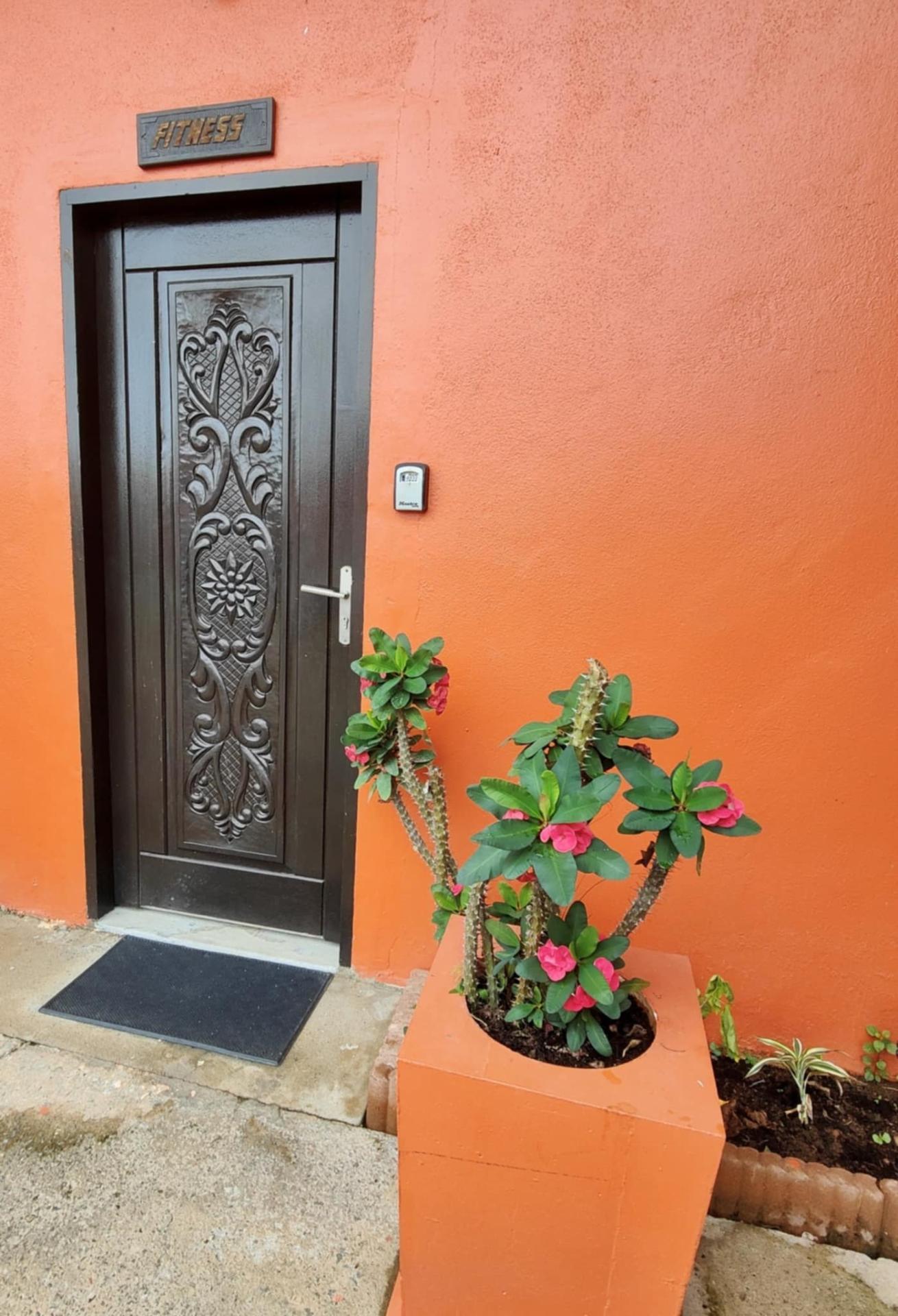 Photo 10 of the listing.