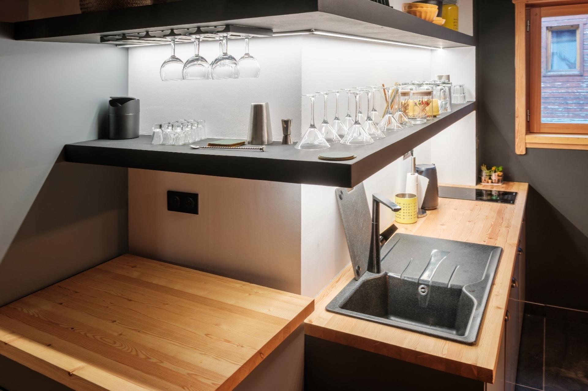 Photo 8 of the listing.