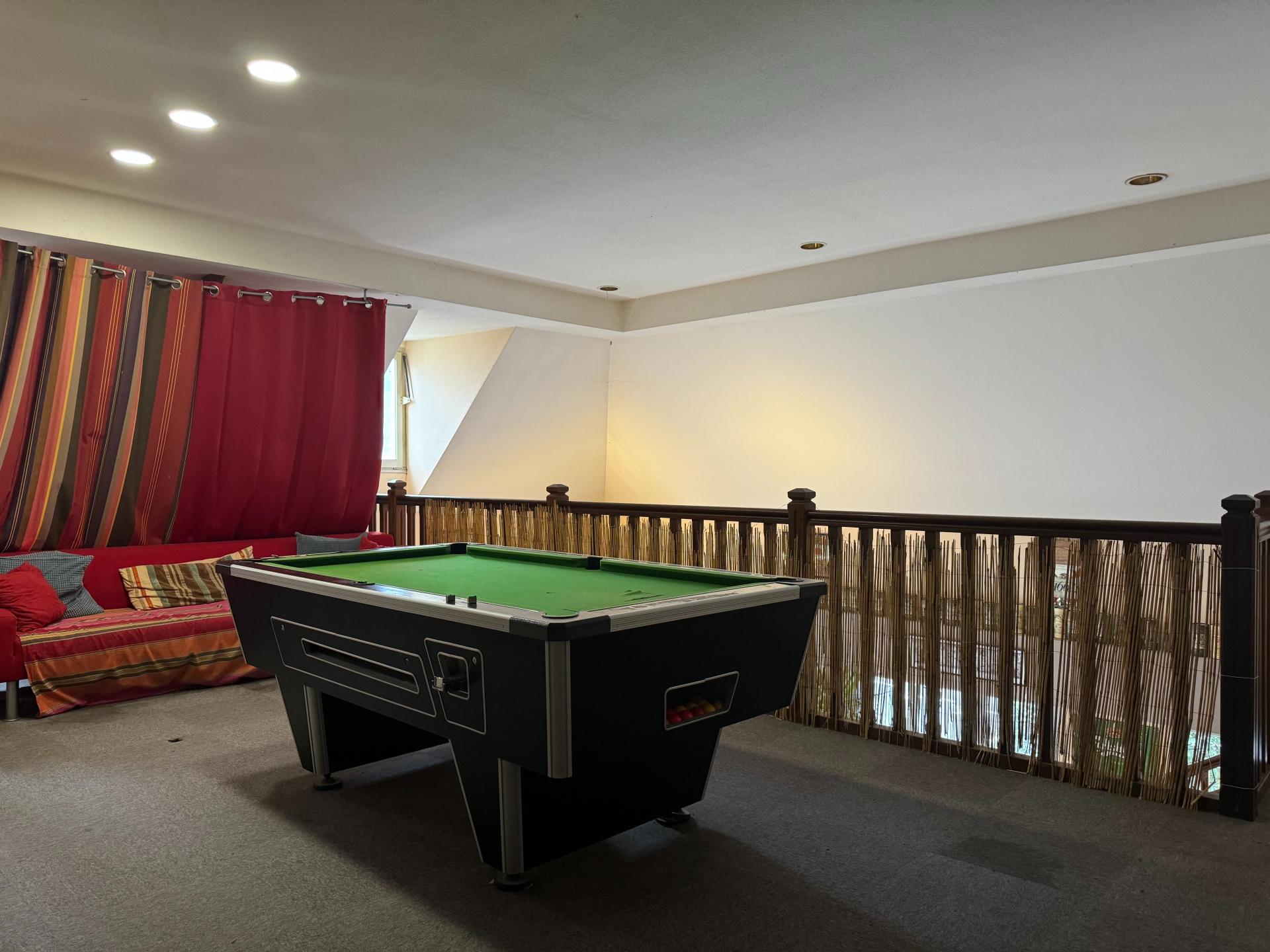 Photo 3 of the listing.