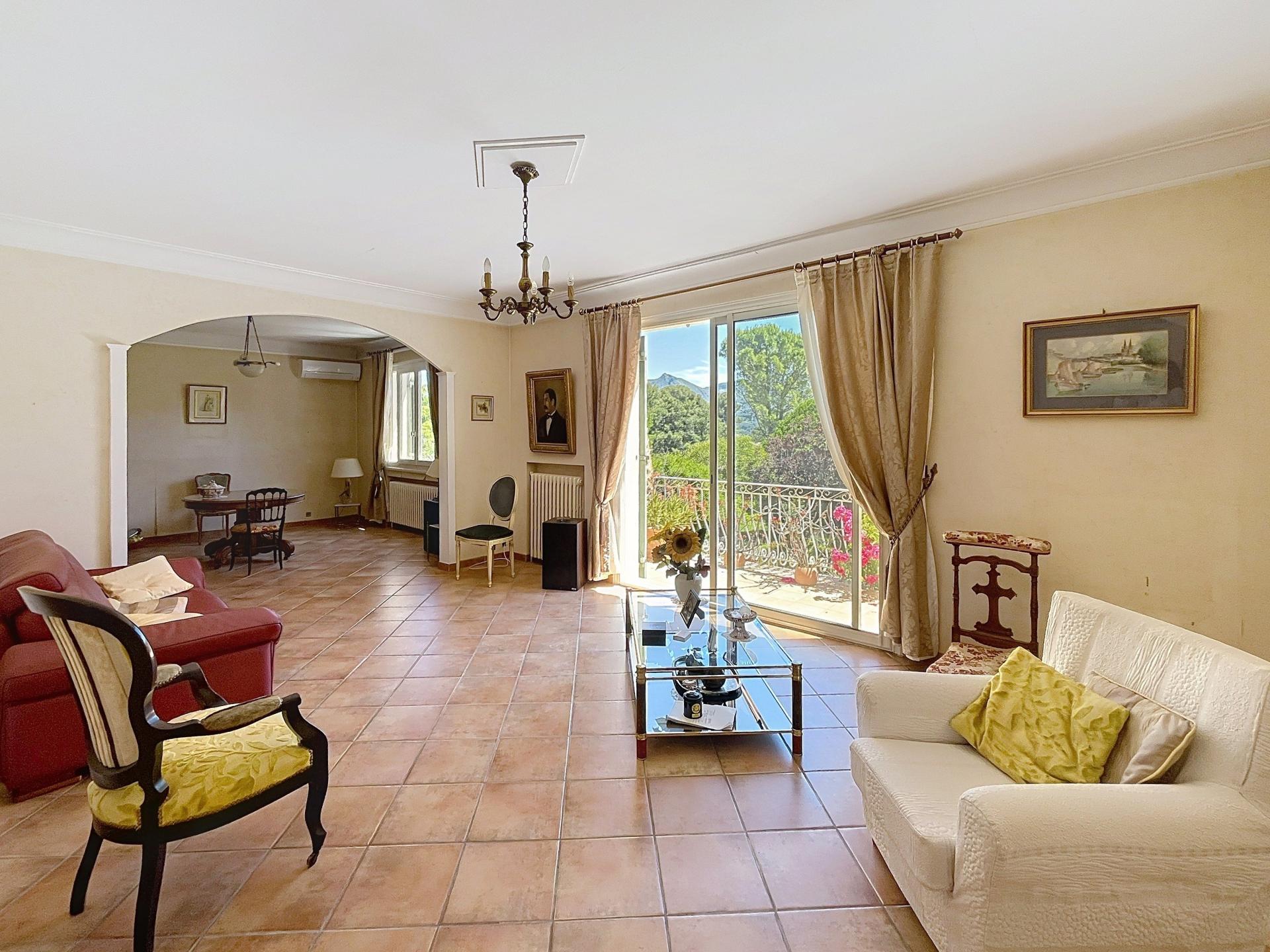 Photo 8 of the listing.