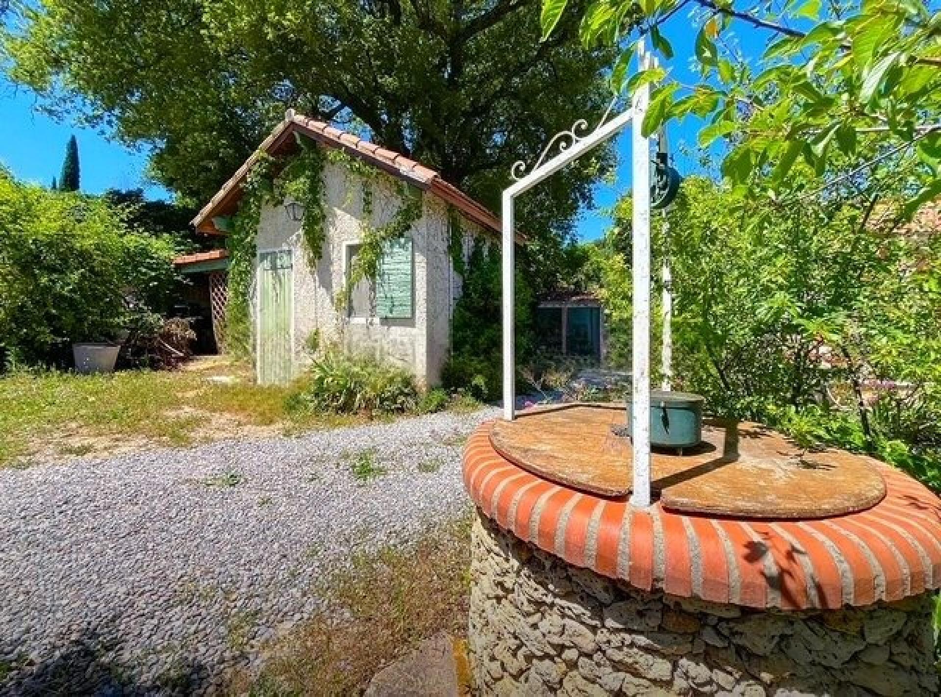 Photo 6 of the listing.