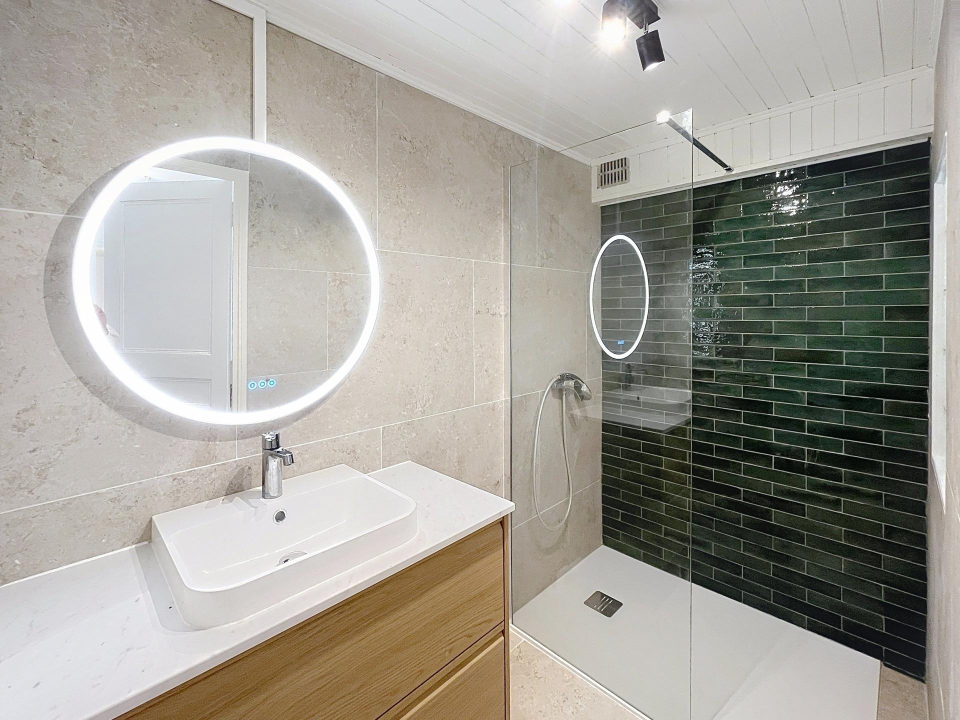 Photo 13 of the listing.