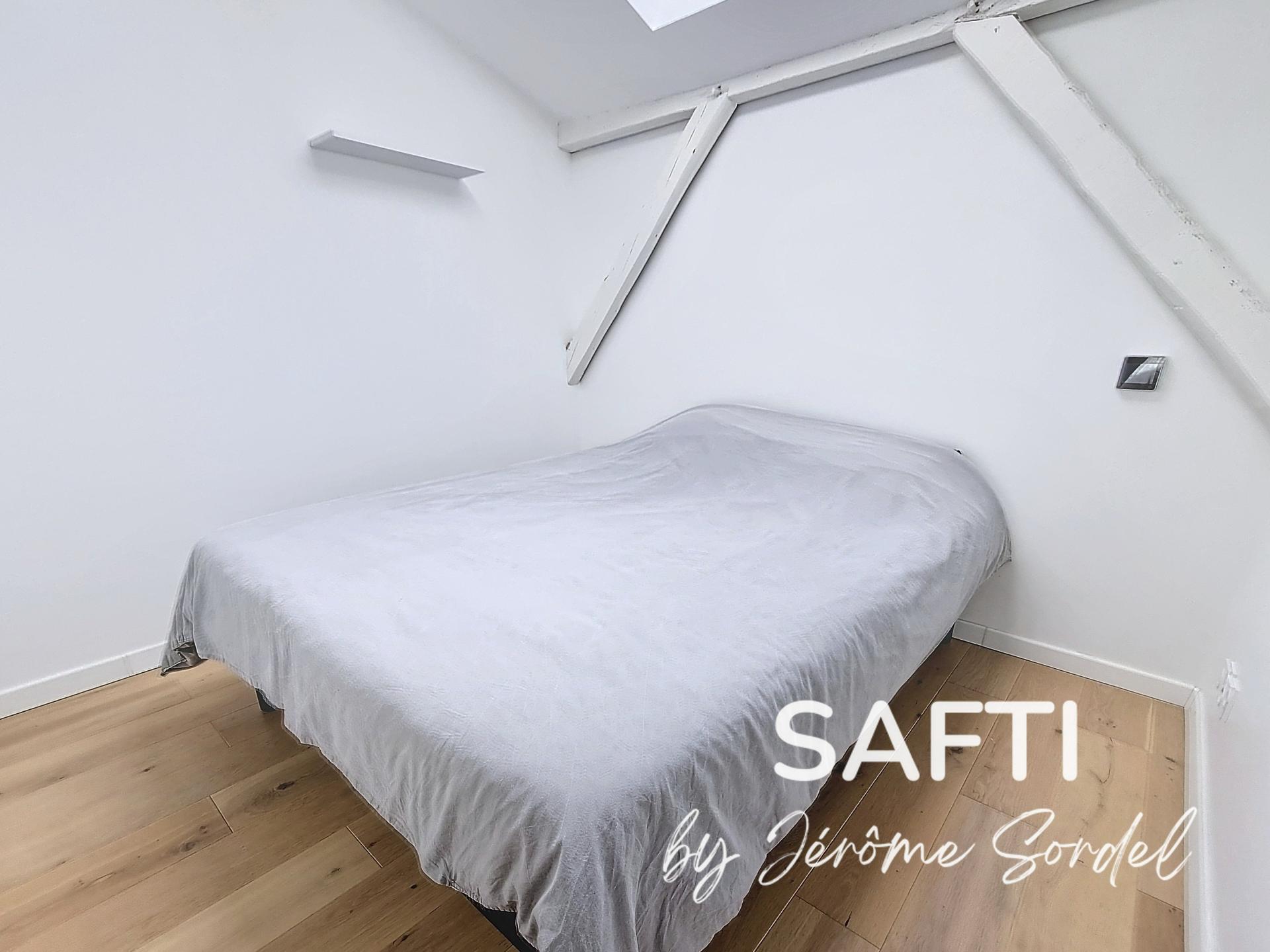 Photo 6 of the listing.