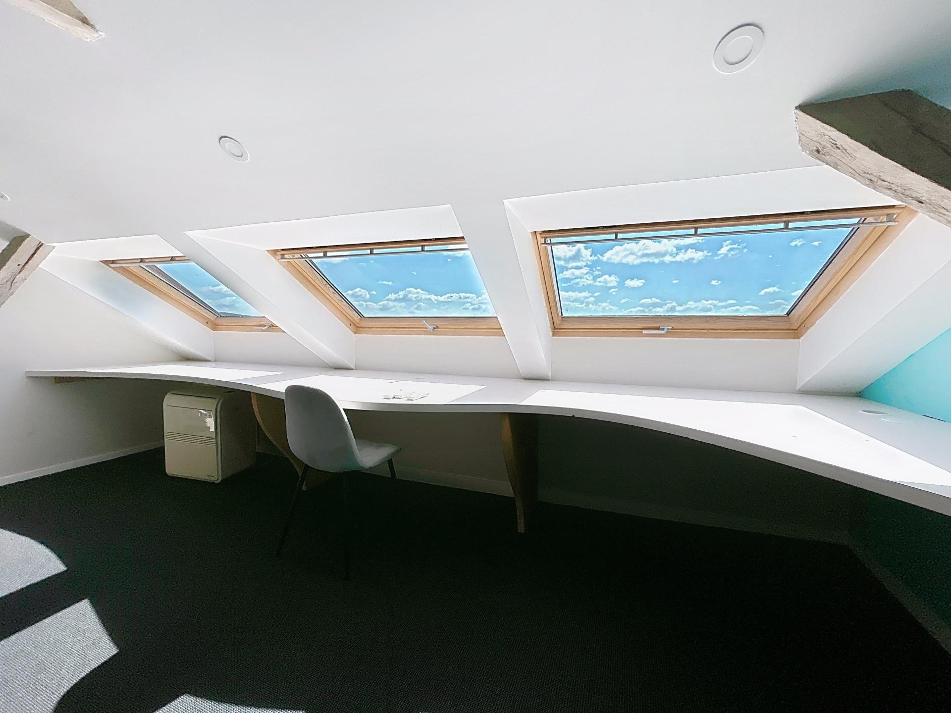 Photo 12 of the listing.