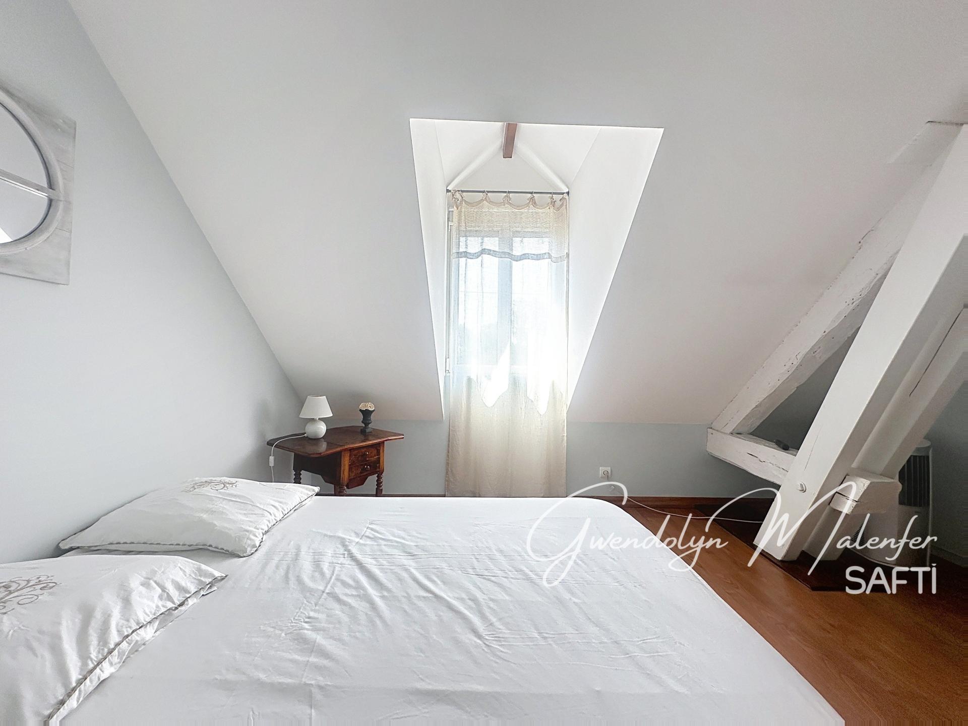 Photo 7 of the listing.