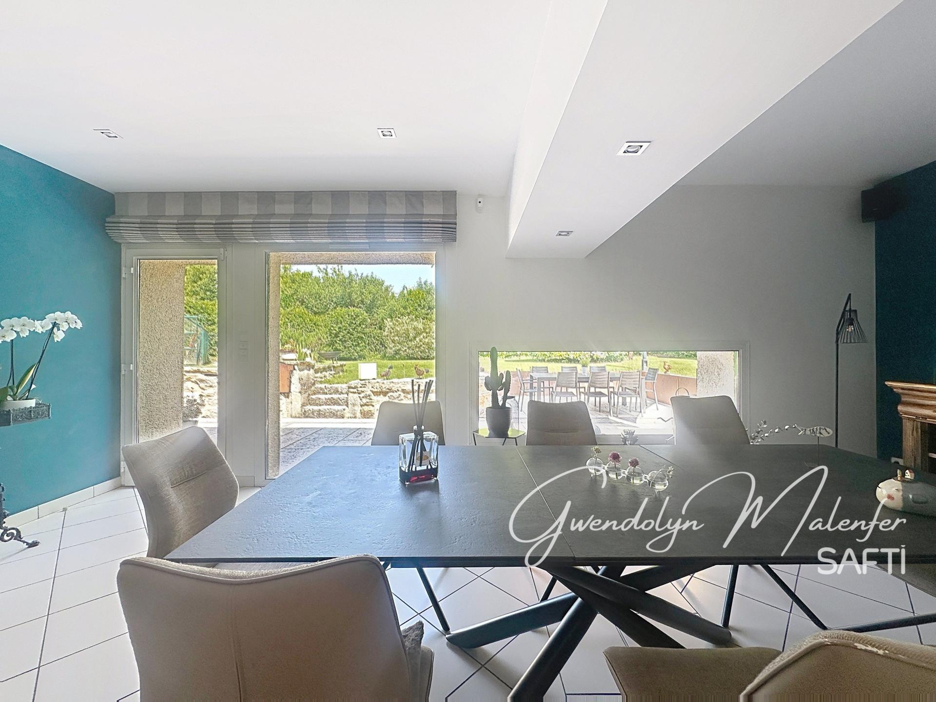 Photo 3 of the listing.