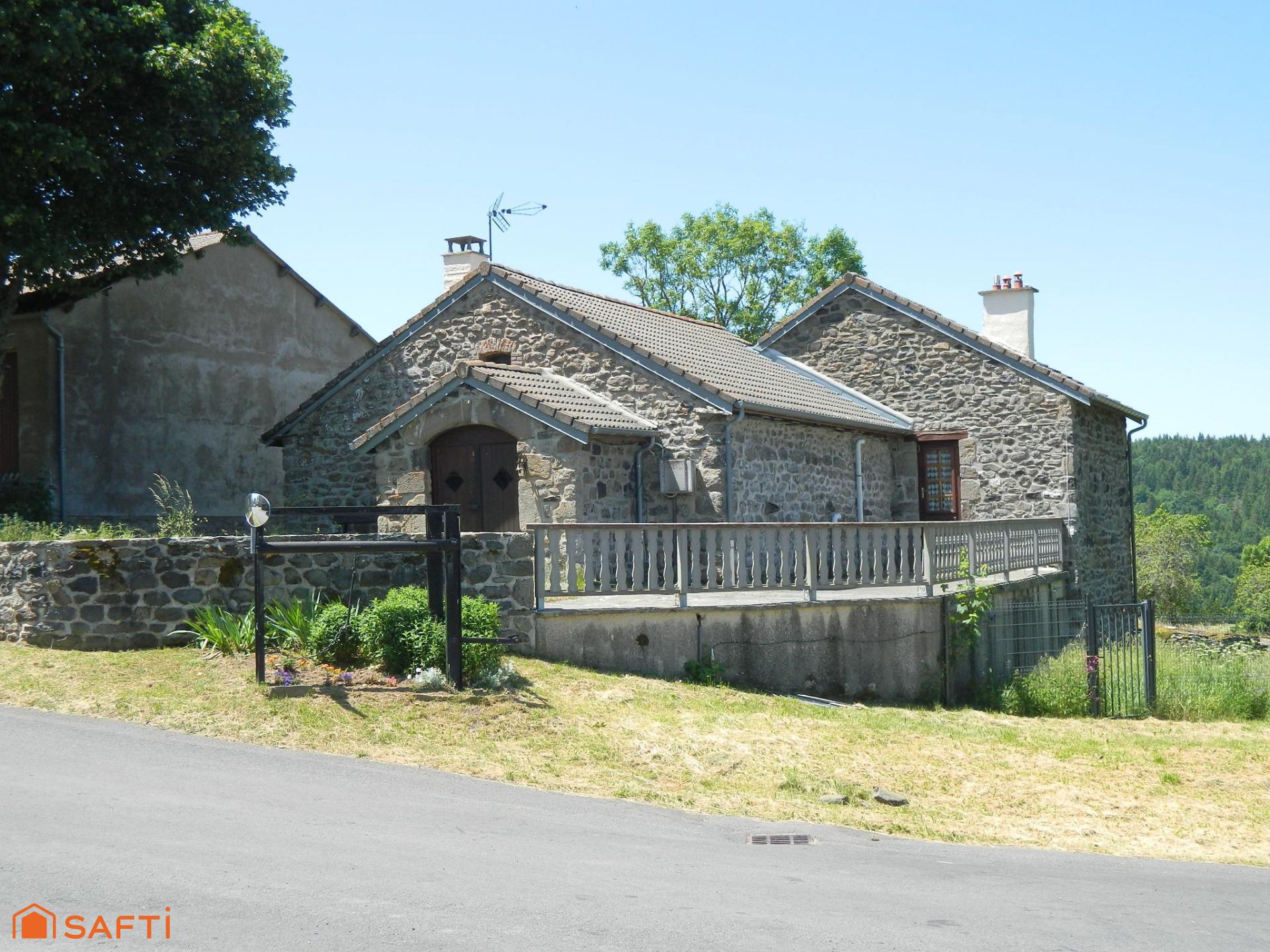 Maison  d'habitation, ancienne auberge de jeunesse avec terrain