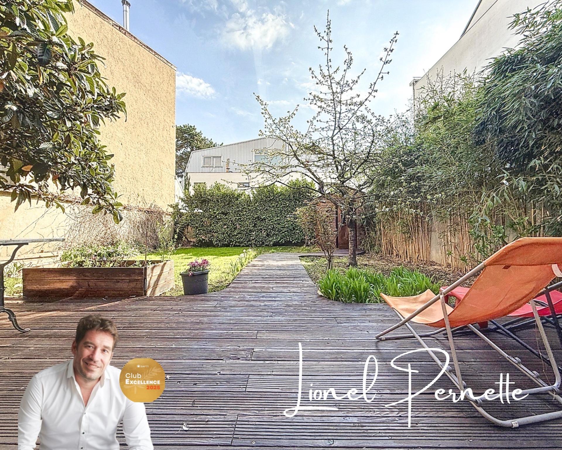 Photo 2 of the listing.