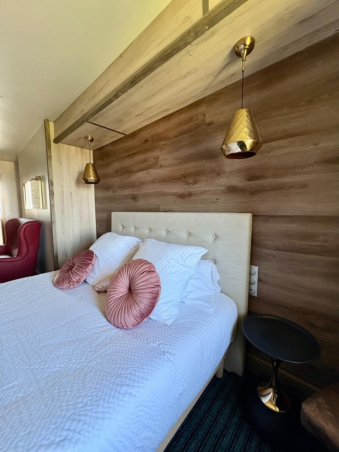 Photo 5 of the listing.