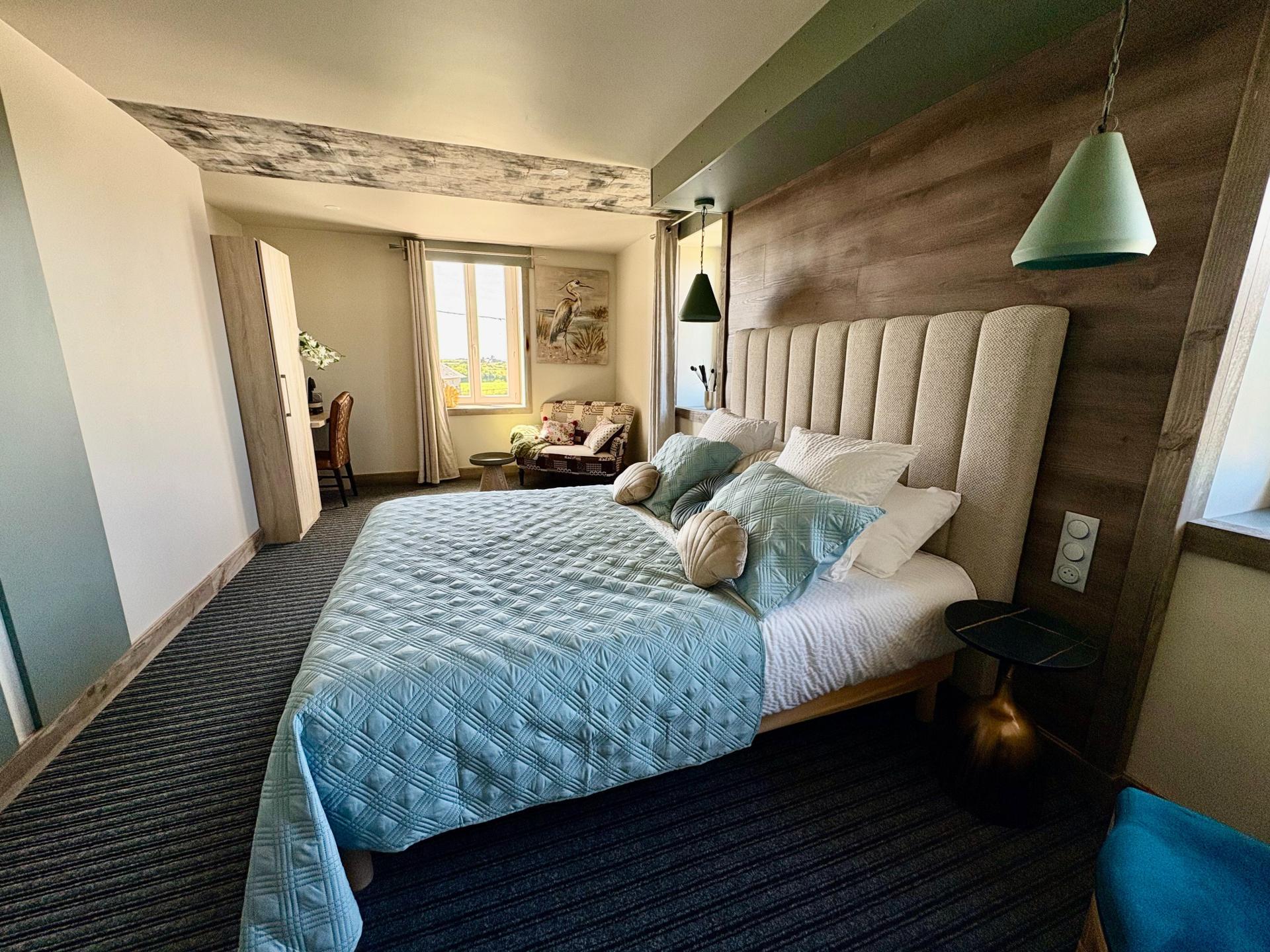 Photo 4 of the listing.