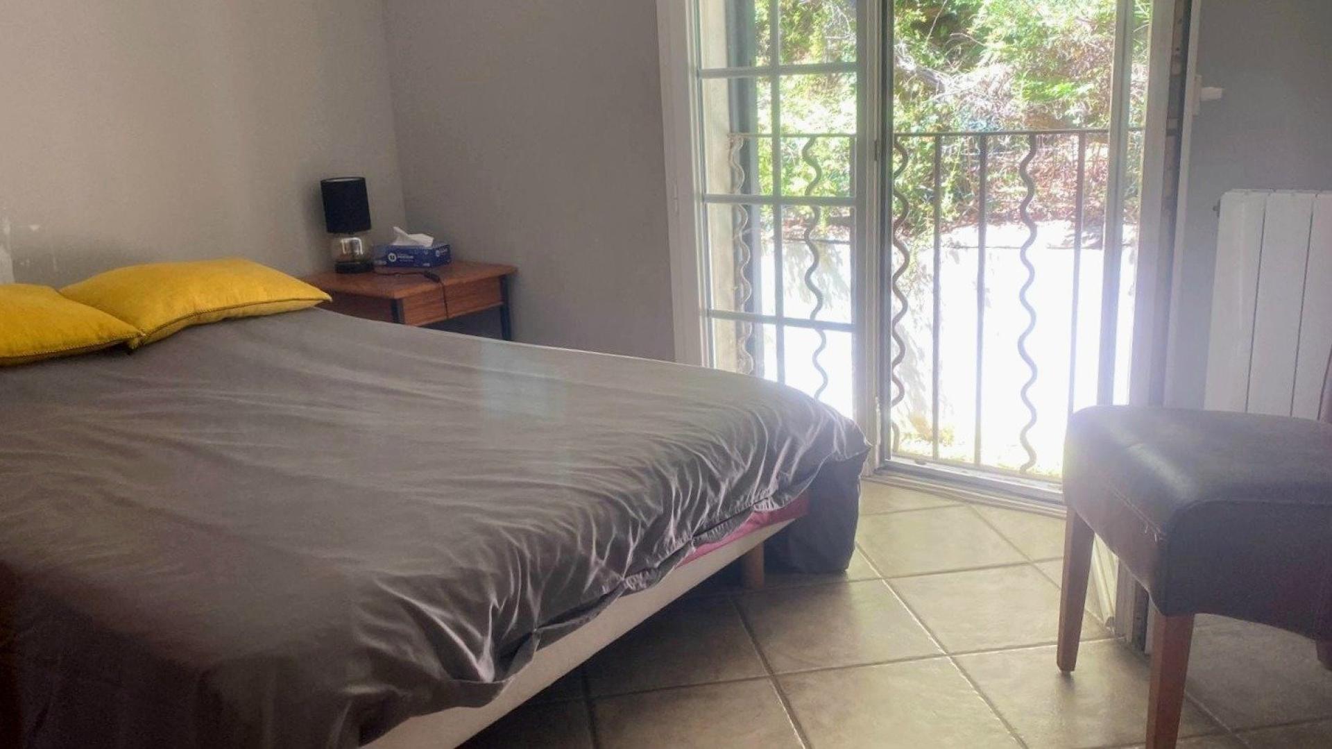 Photo 11 of the listing.