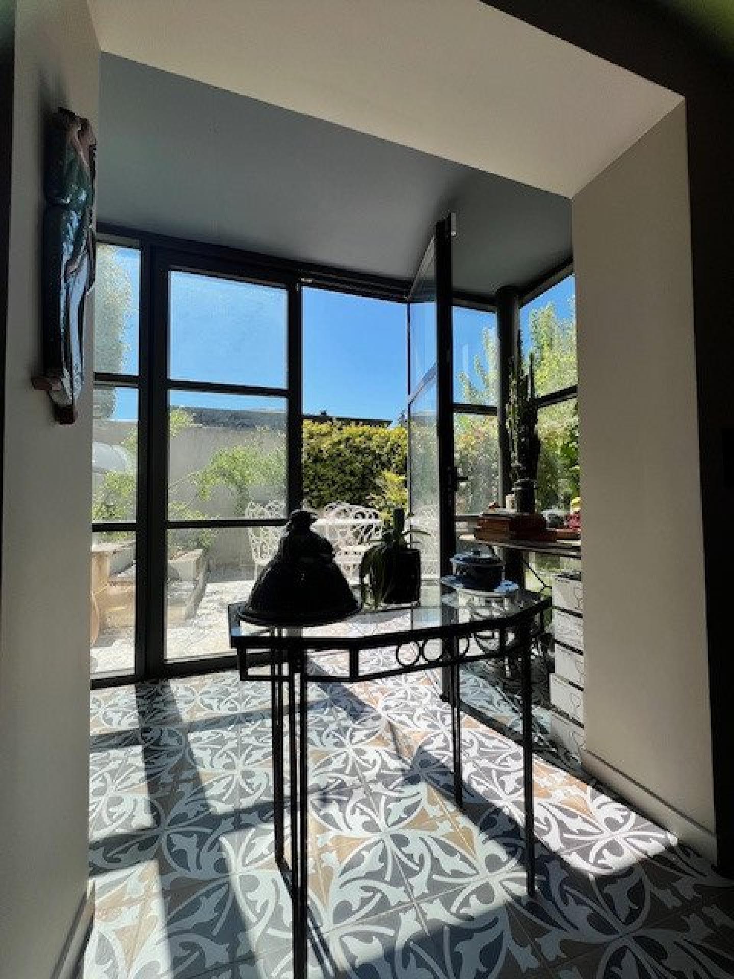 Photo 4 of the listing.