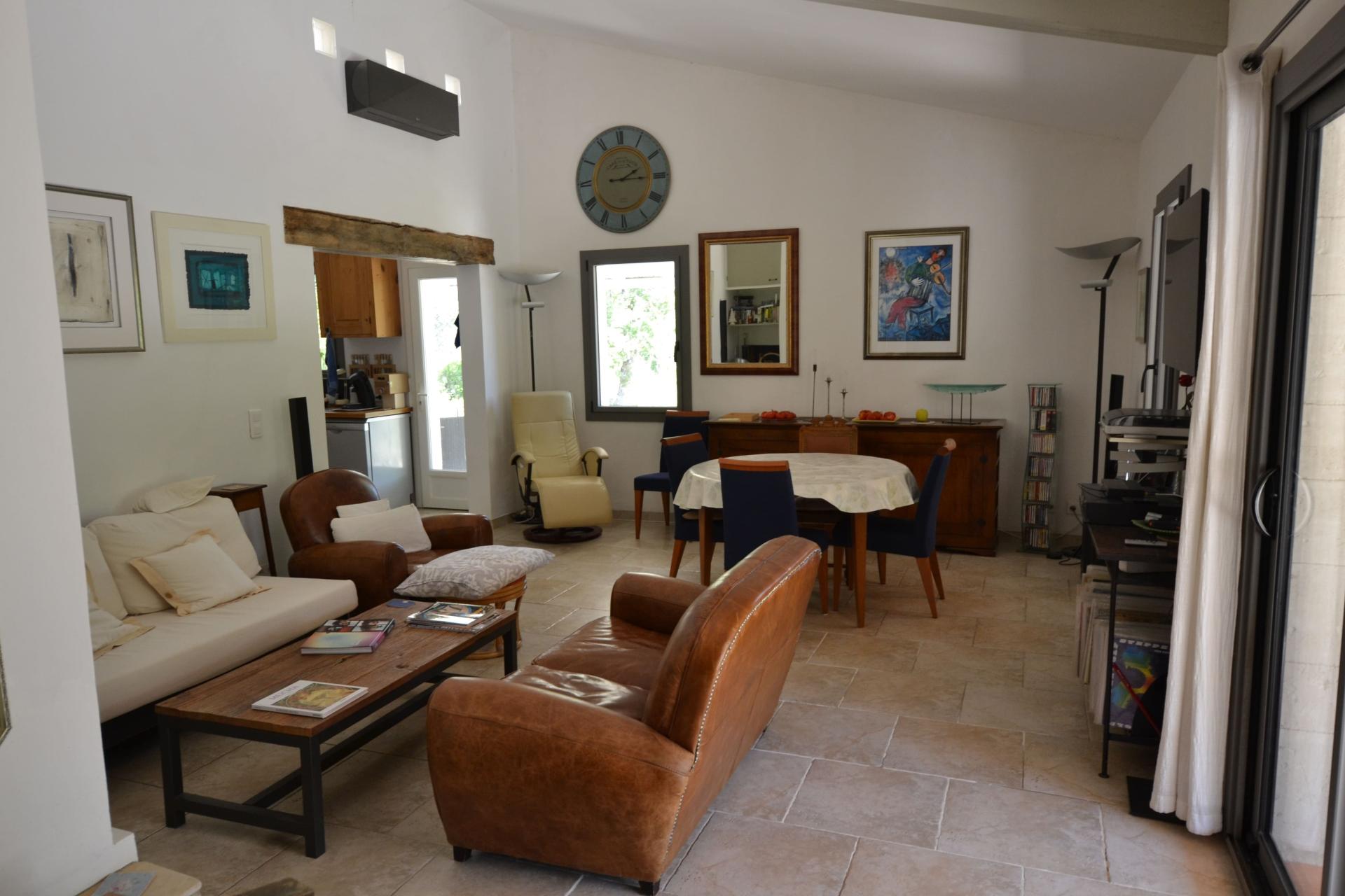 Photo 5 of the listing.