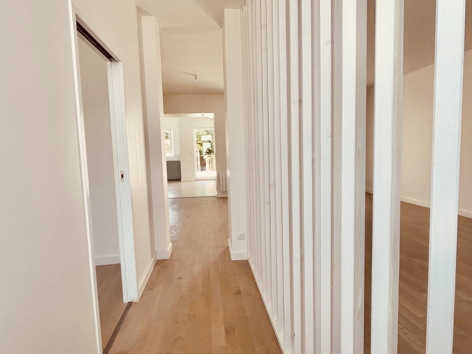 Photo 4 of the listing.