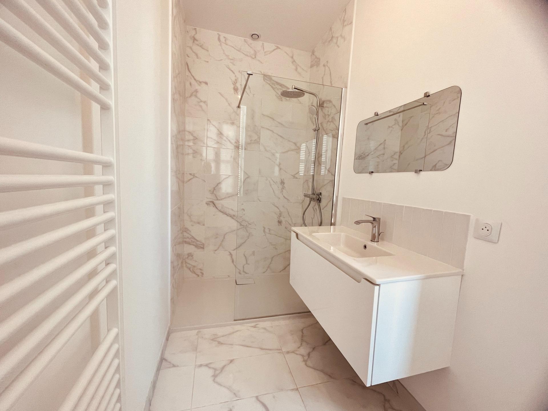 Photo 17 of the listing.