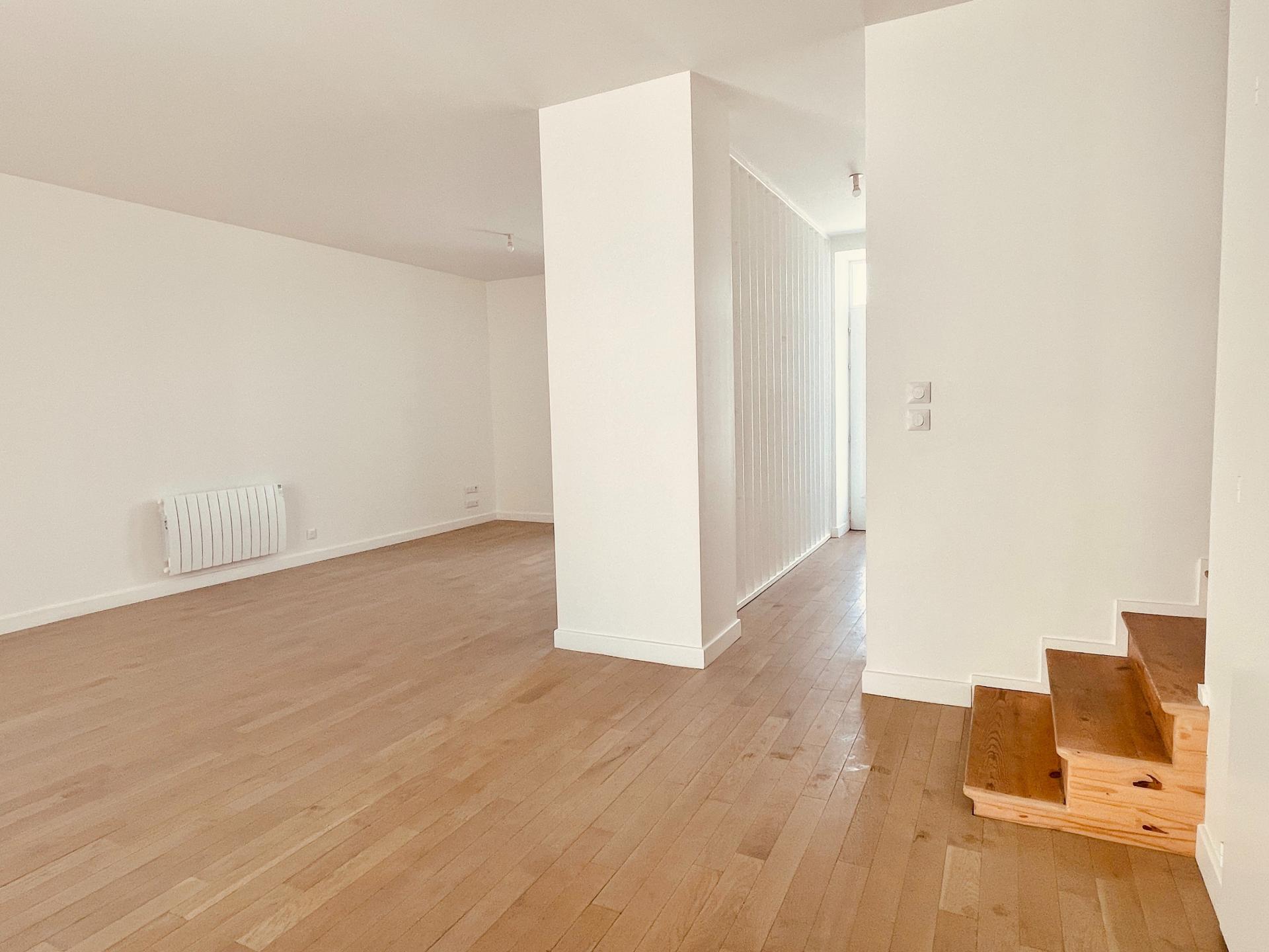 Photo 11 of the listing.