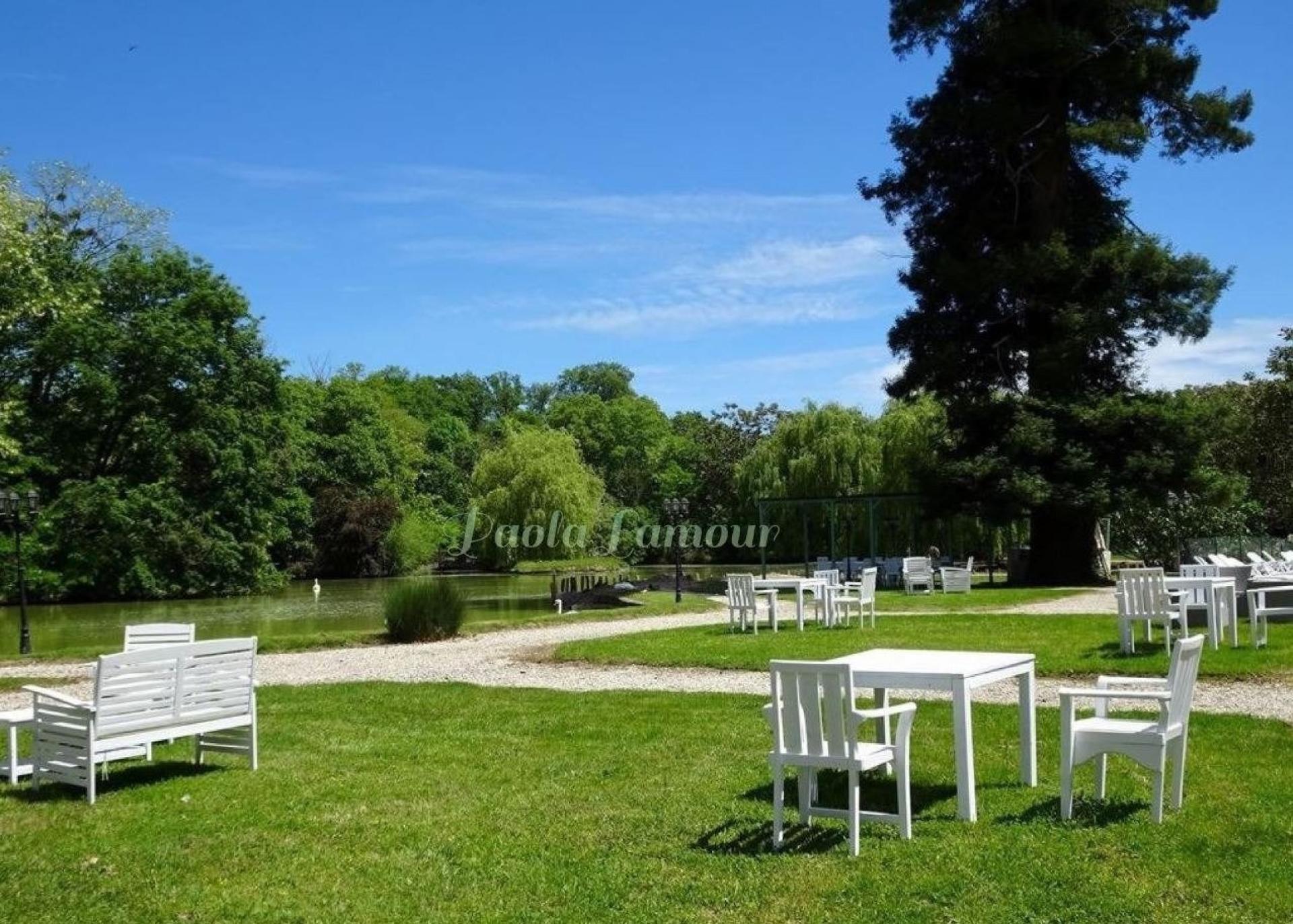 Photo 16 of the listing.