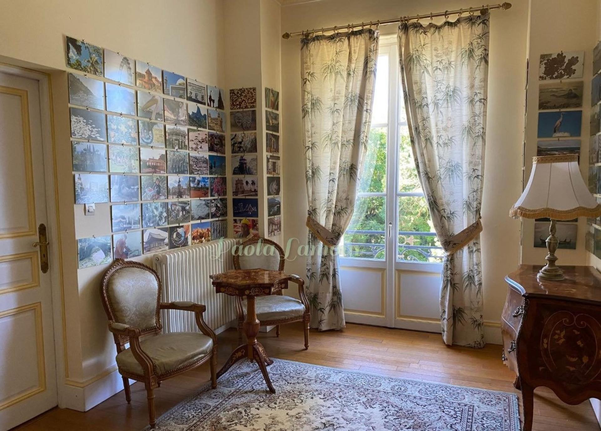 Photo 6 of the listing.