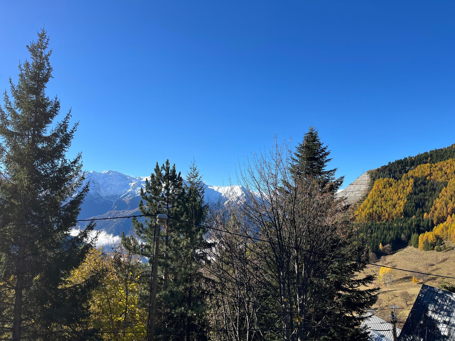 Photo 4 of the listing.