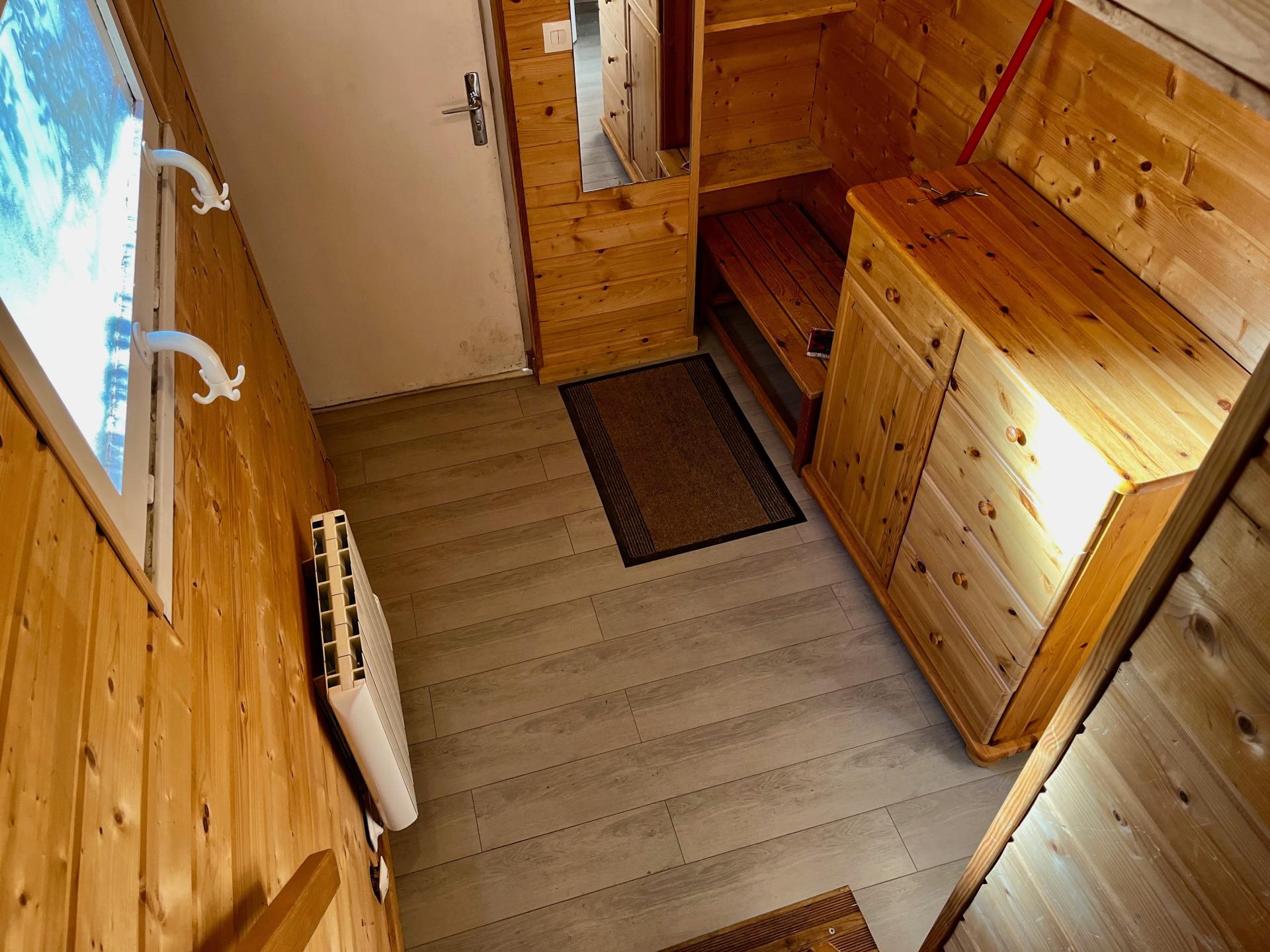 Photo 12 of the listing.