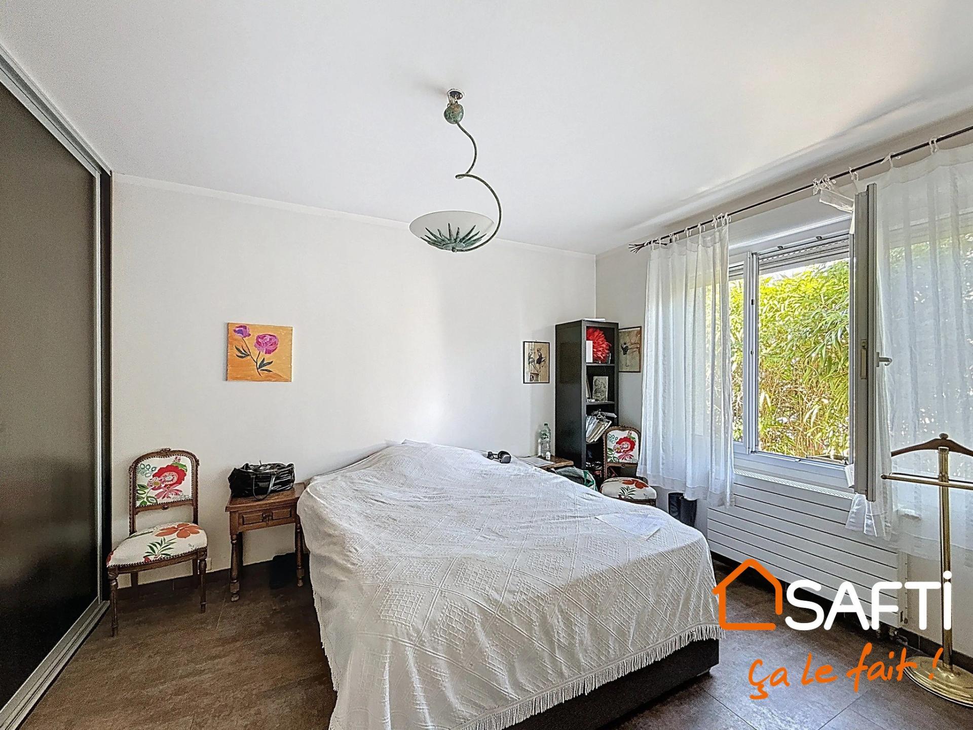 Photo 13 of the listing.